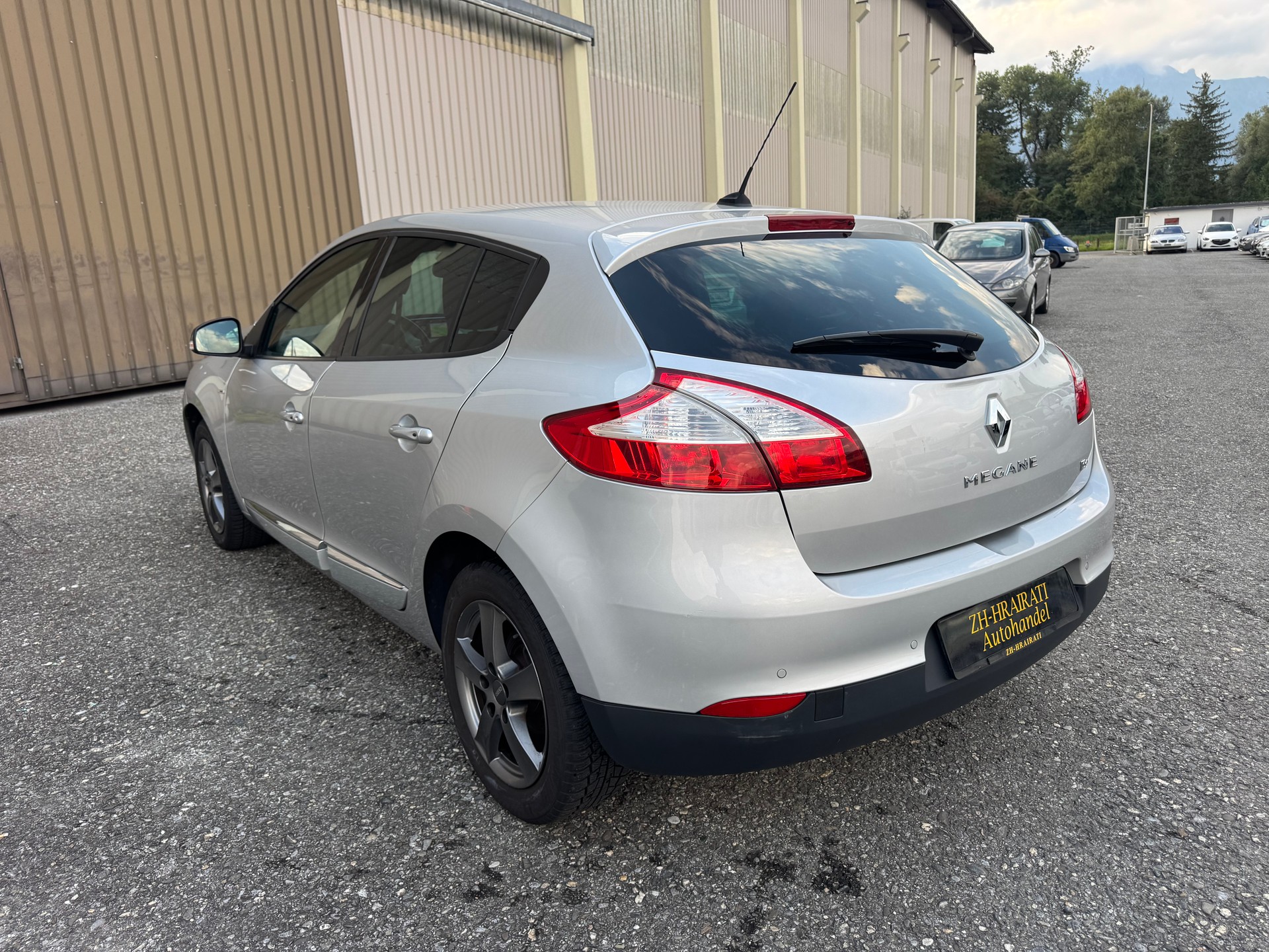 RENAULT Mégane 1.2 16V Turbo Swiss Edition EDC-image-4