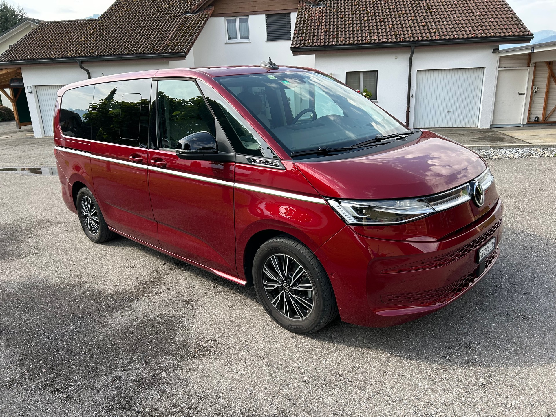 VW Multivan 2.0 TSI Style Liberty DSG Lang-image-1