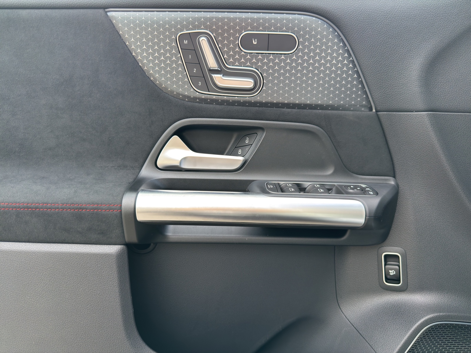 MERCEDES-BENZ GLA AMG 45 S 4Matic+ 8G-DCT-image-11