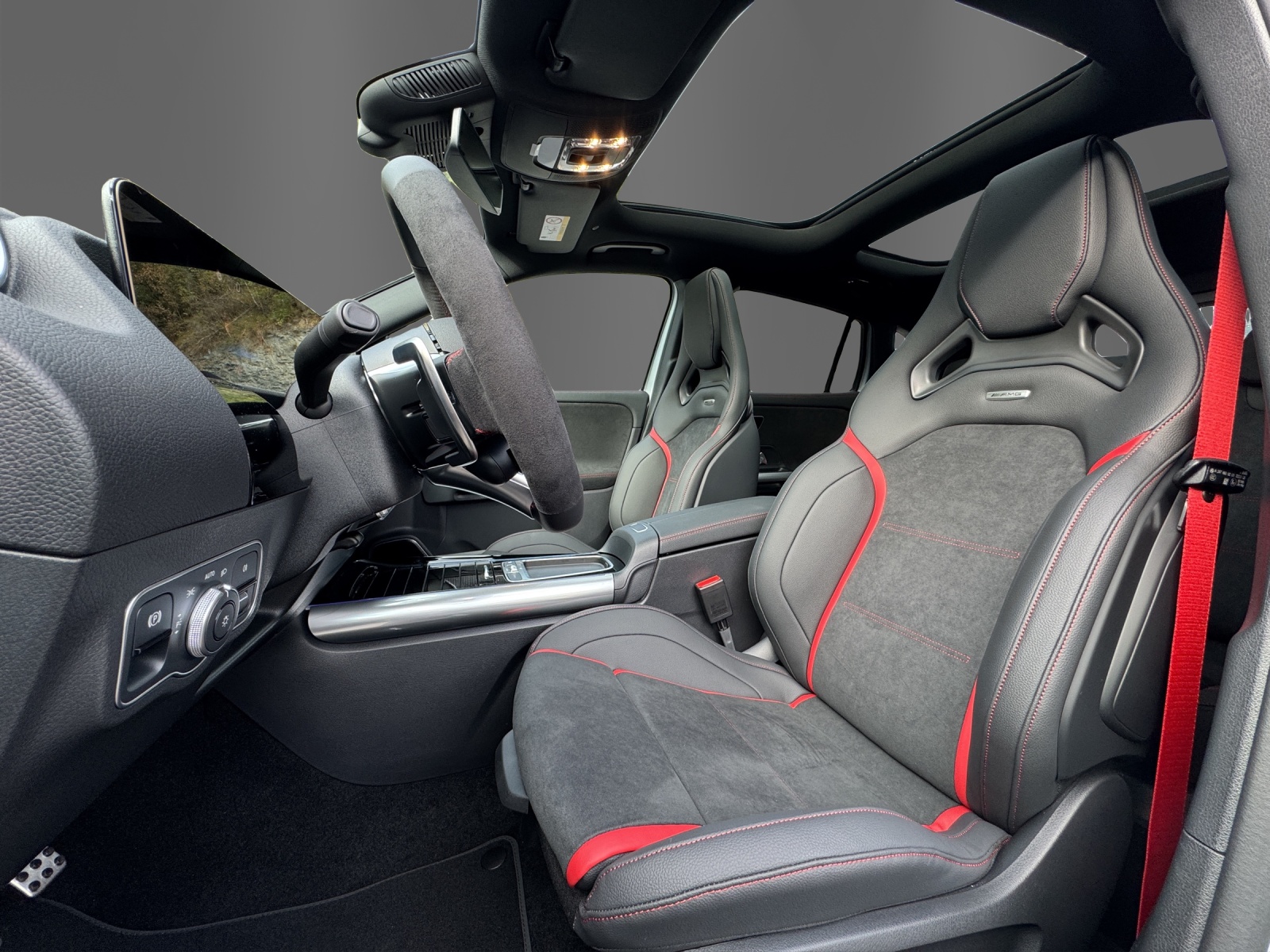 MERCEDES-BENZ GLA AMG 45 S 4Matic+ 8G-DCT-image-8