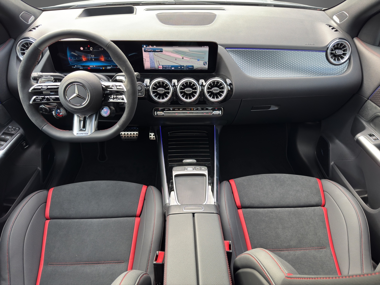 MERCEDES-BENZ GLA AMG 45 S 4Matic+ 8G-DCT-image-13
