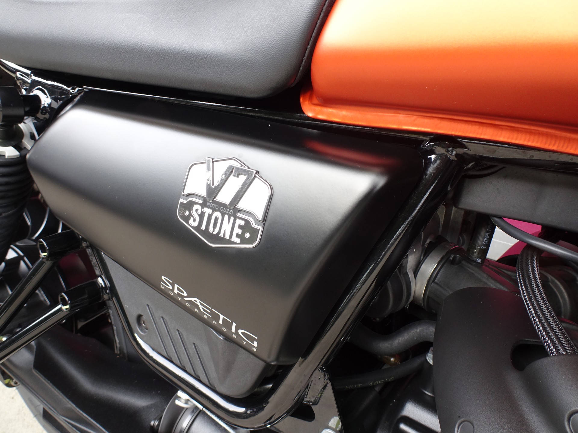 MOTO GUZZI V7 IV 850 Stone-image-13
