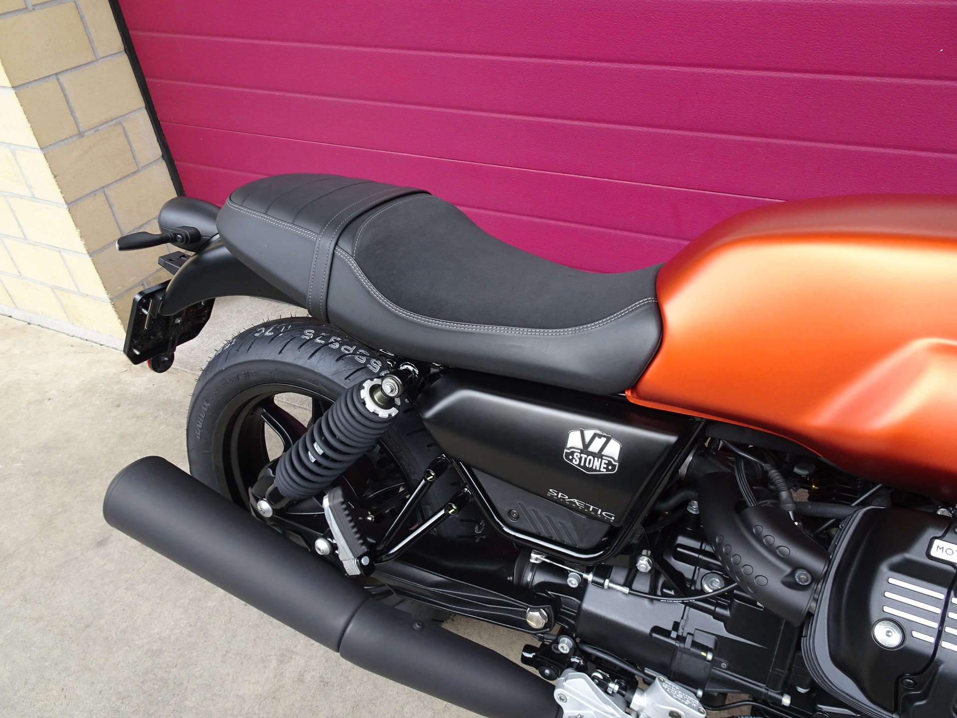MOTO GUZZI V7 IV 850 Stone-image-6