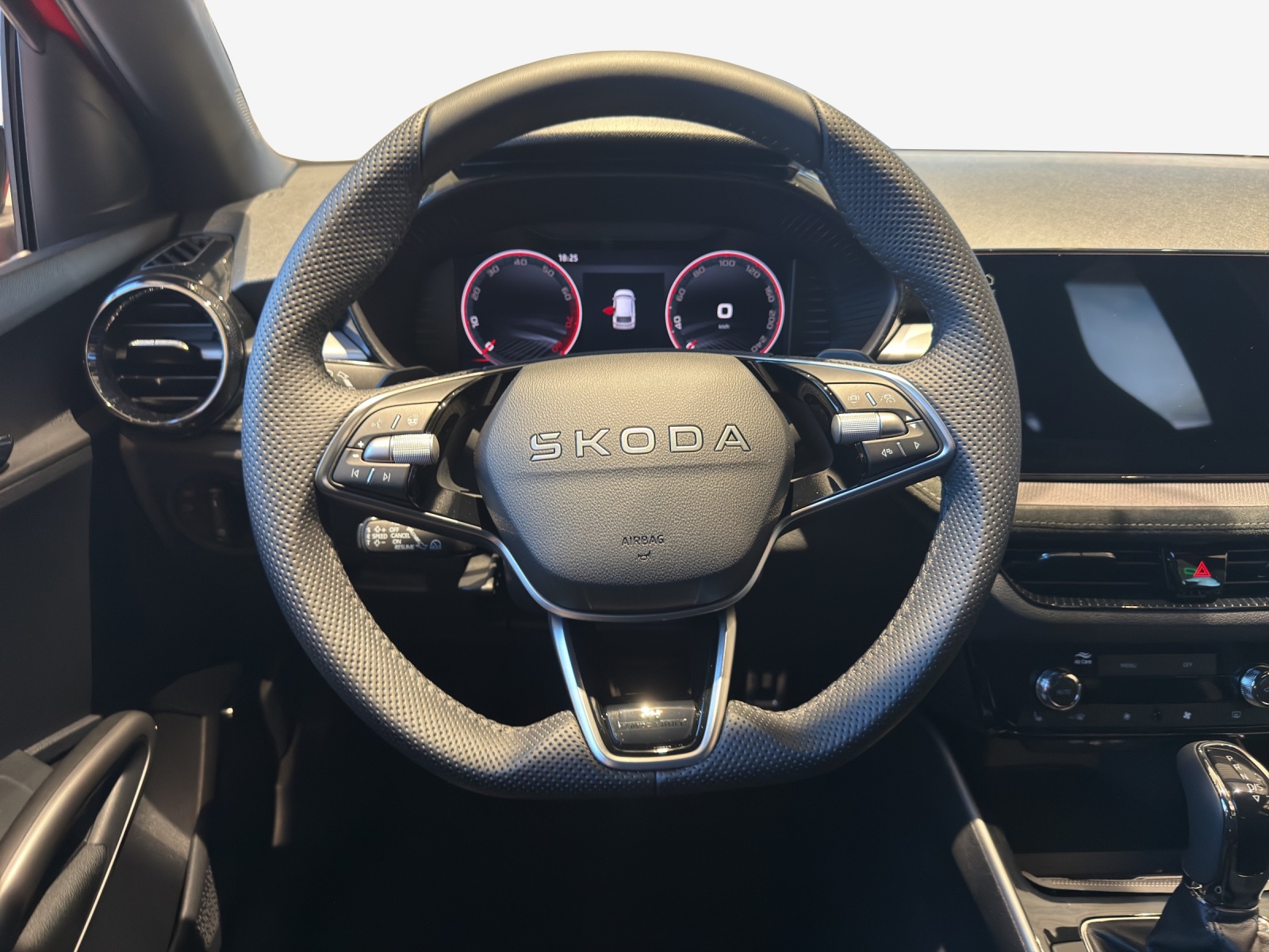 SKODA Fabia 1.0 TSI Monte Carlo DSG-image-9