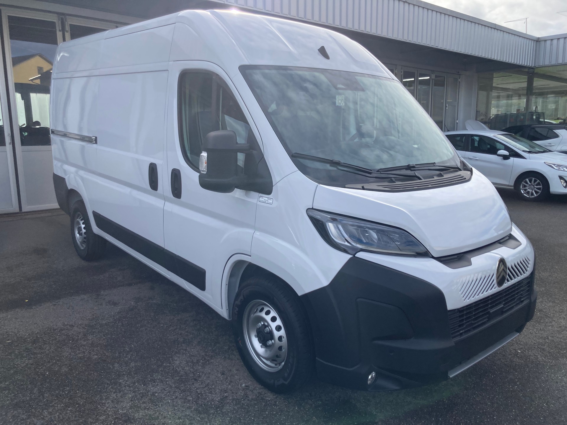 CITROEN Jumper 35 2.2 BlueHDi 140 L2H2-image-2