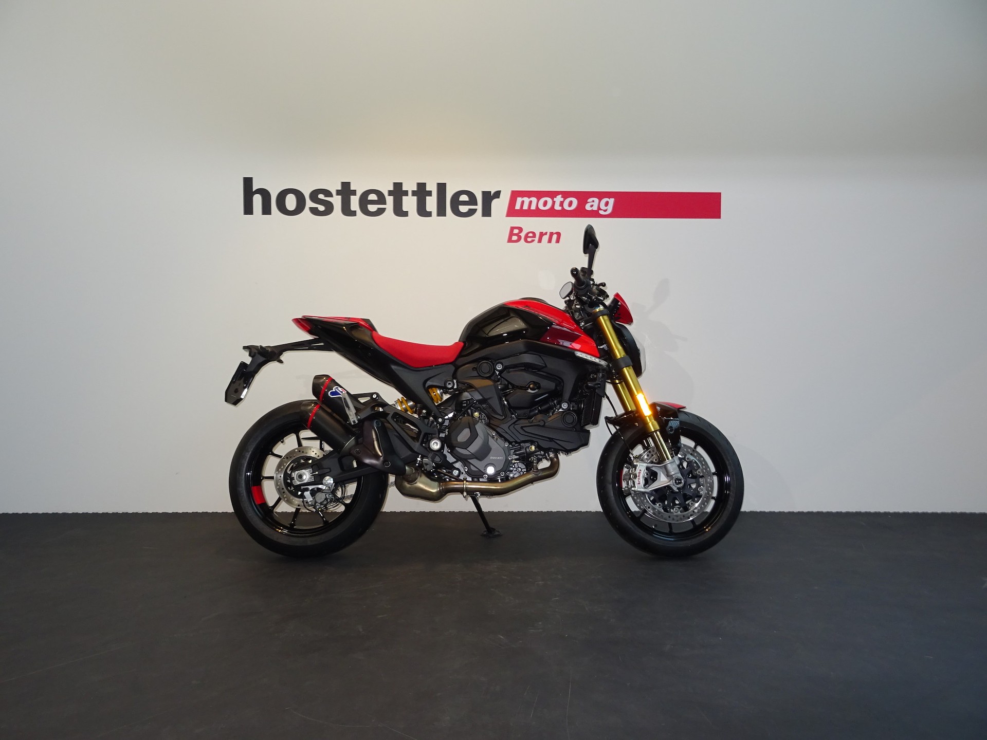 DUCATI Monster SP-showroom-element-1