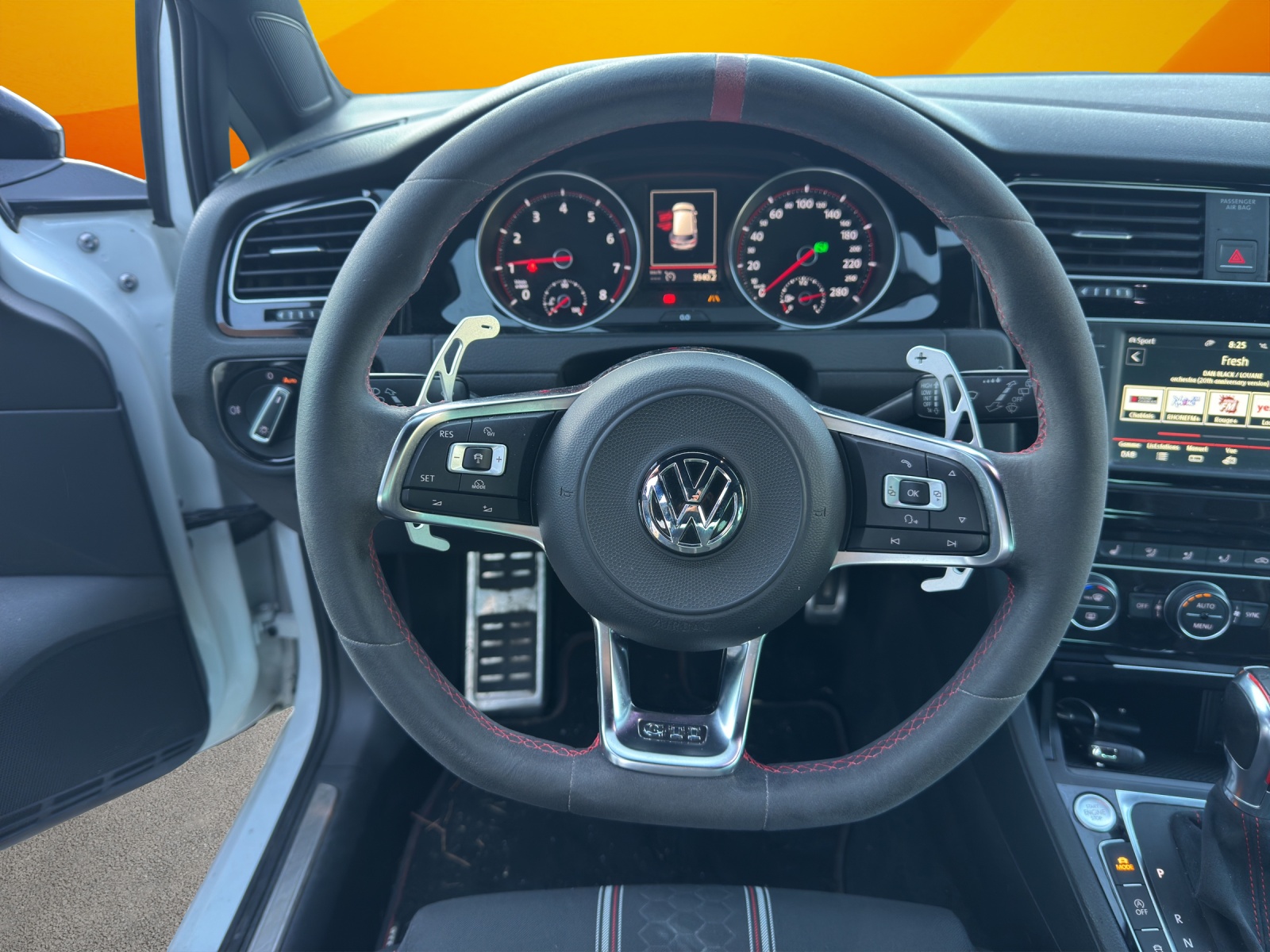 VW Golf 2.0 TSI GTI Clubsport DSG-image-10