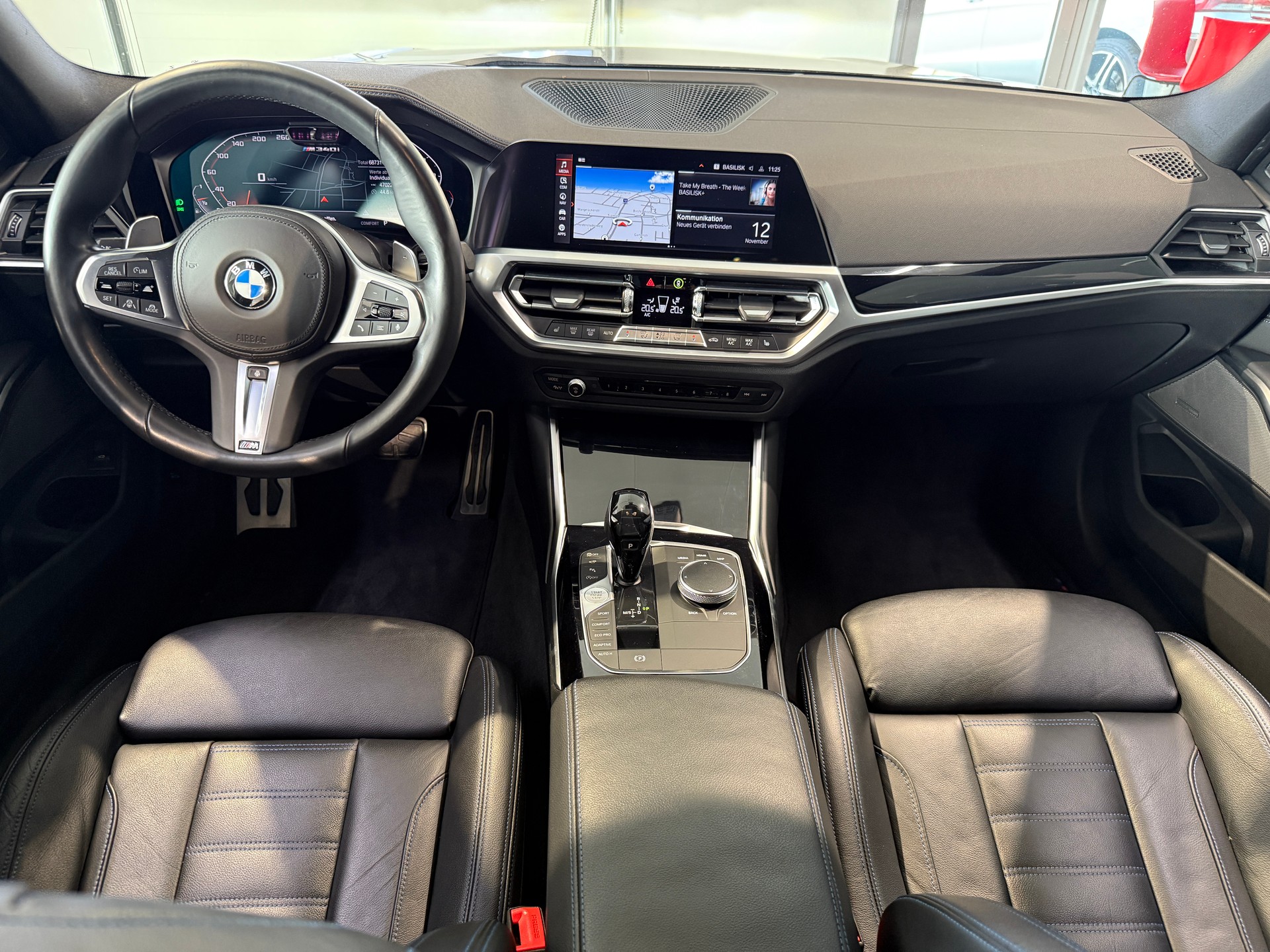 BMW M340i xDrive Steptronic-image-13