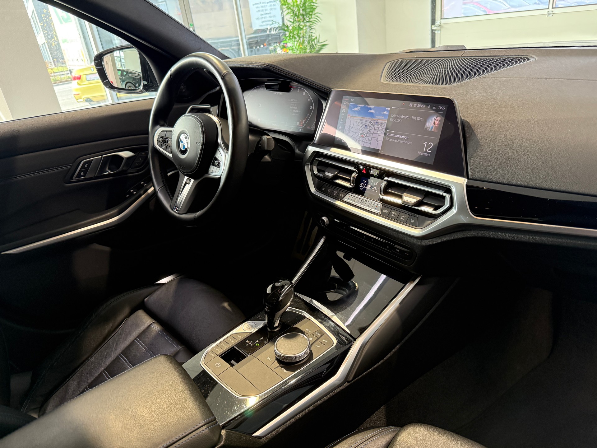BMW M340i xDrive Steptronic-image-15