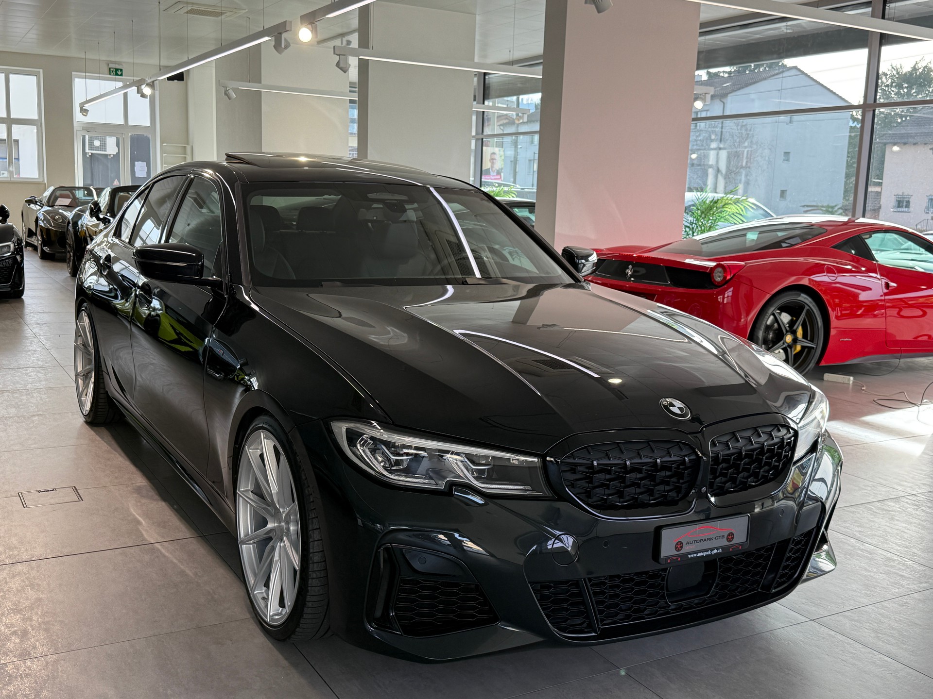 BMW M340i xDrive Steptronic-showroom-element-1