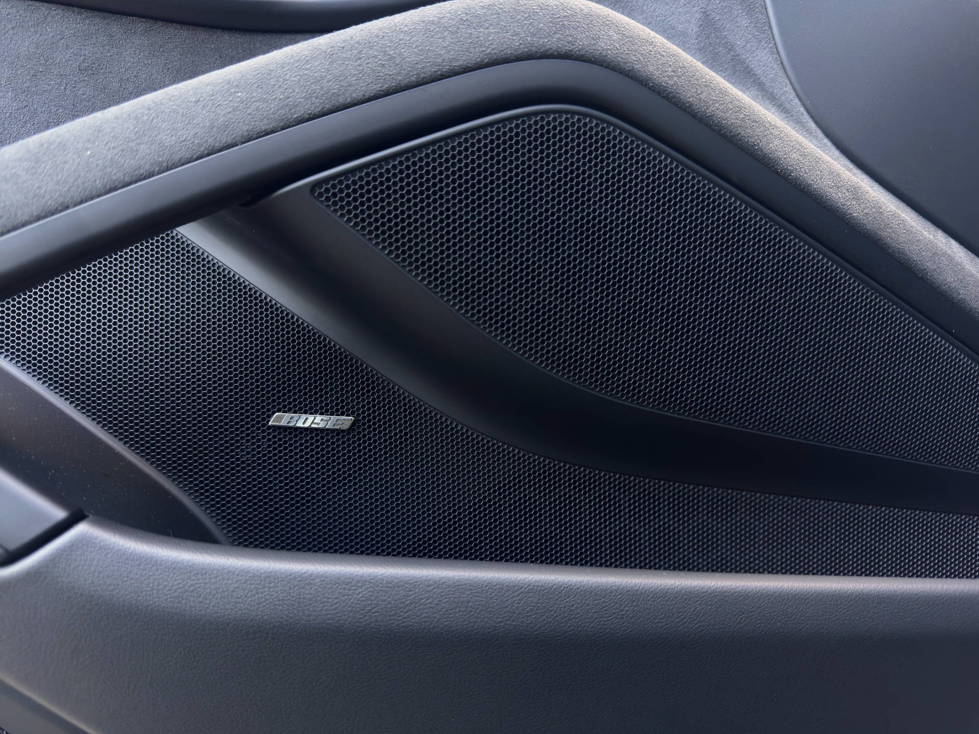 PORSCHE Cayman 718 GT4 RS-image-12
