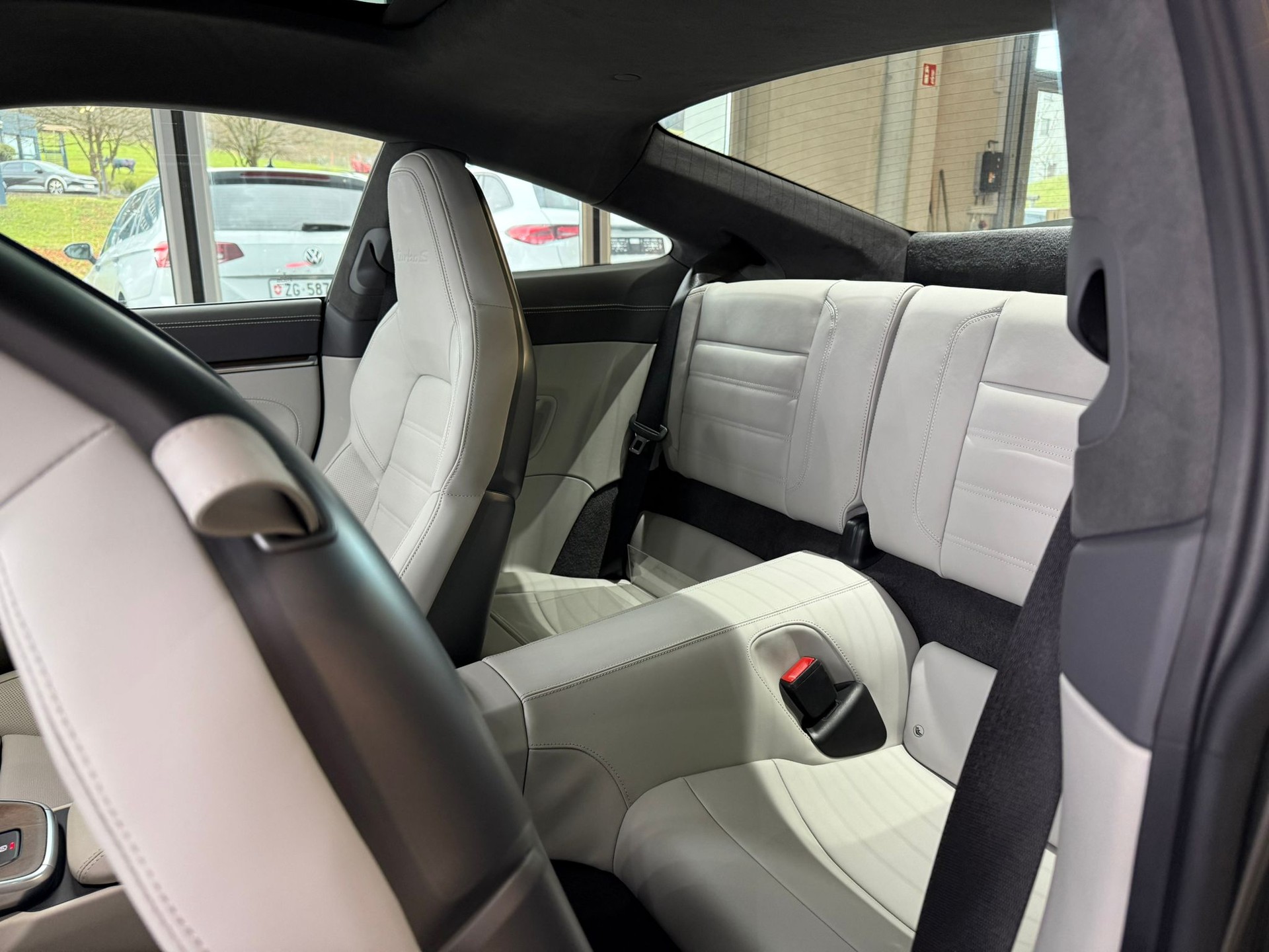 PORSCHE 911 Turbo S PDK-image-11