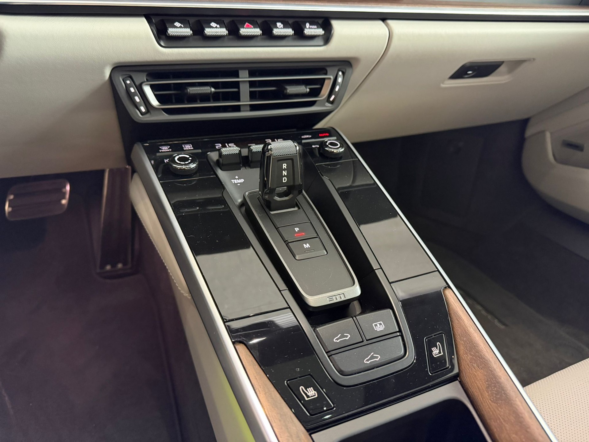 PORSCHE 911 Turbo S PDK-image-9
