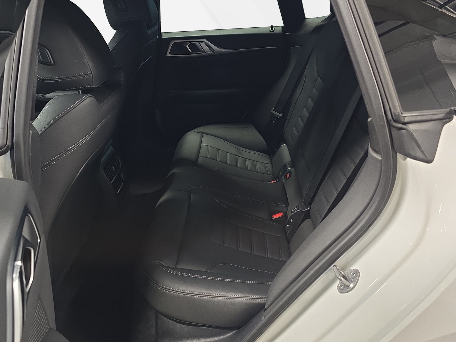 BMW 430i xDr G. Coupé M Sport-image-16
