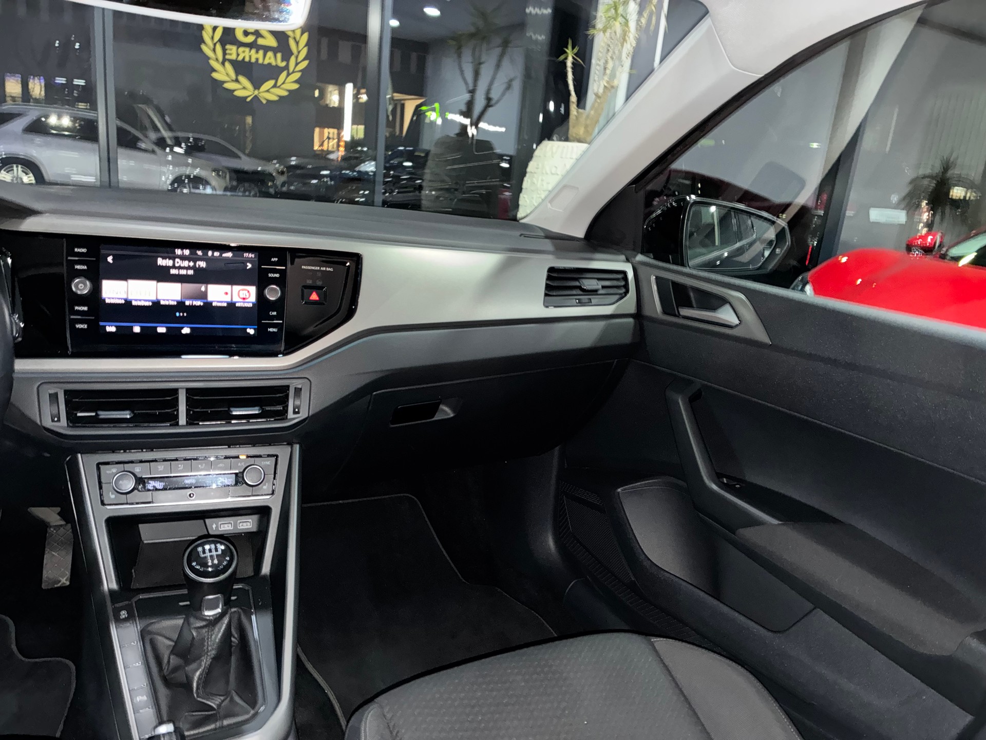 VW Polo 1.0 TSI BMT Comfortline-image-9