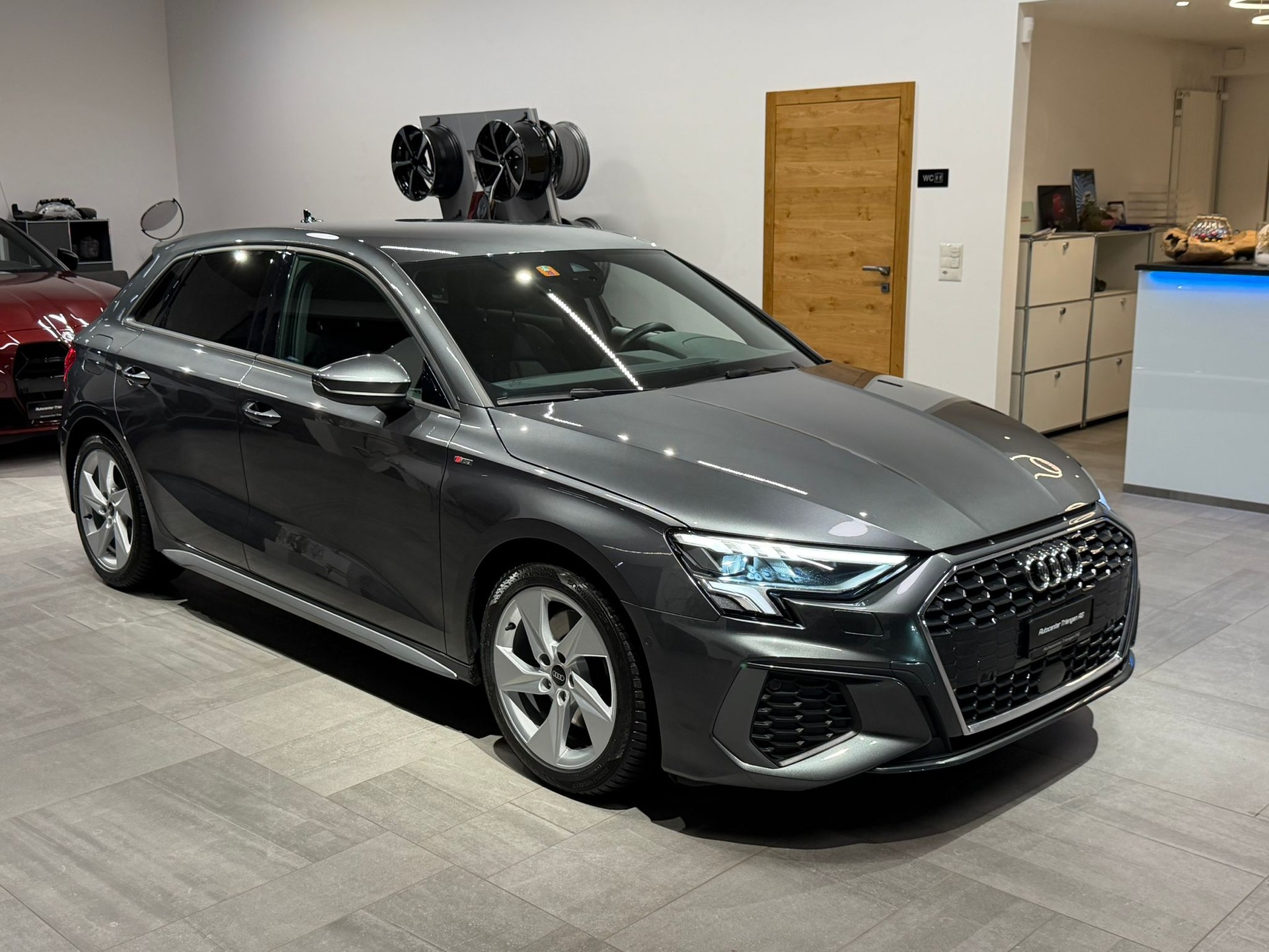 AUDI A3 Sportback 35 TFSI S line Attraction S-tronic-image-4