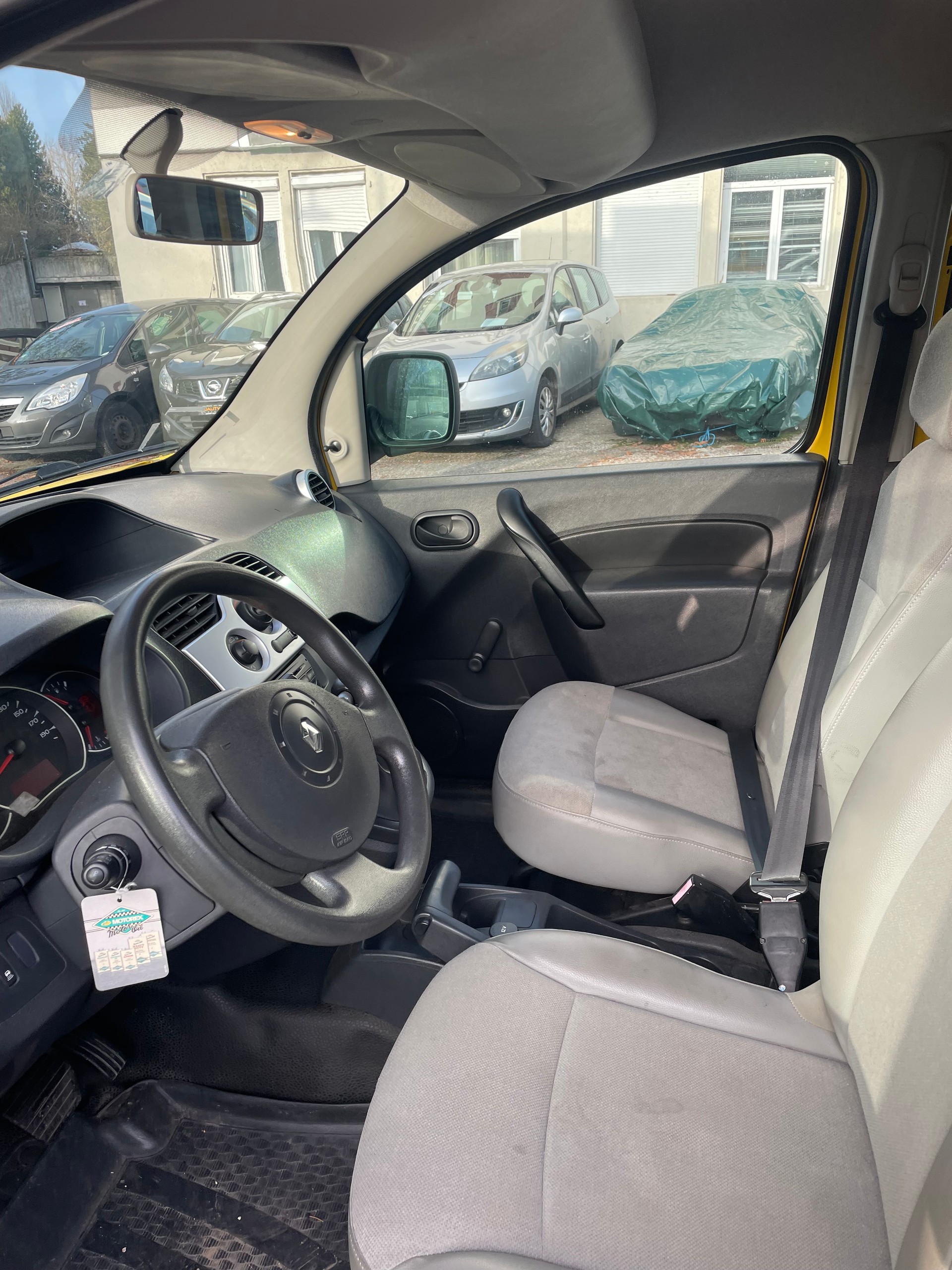 RENAULT Kangoo 1.6 105 Business A-image-4