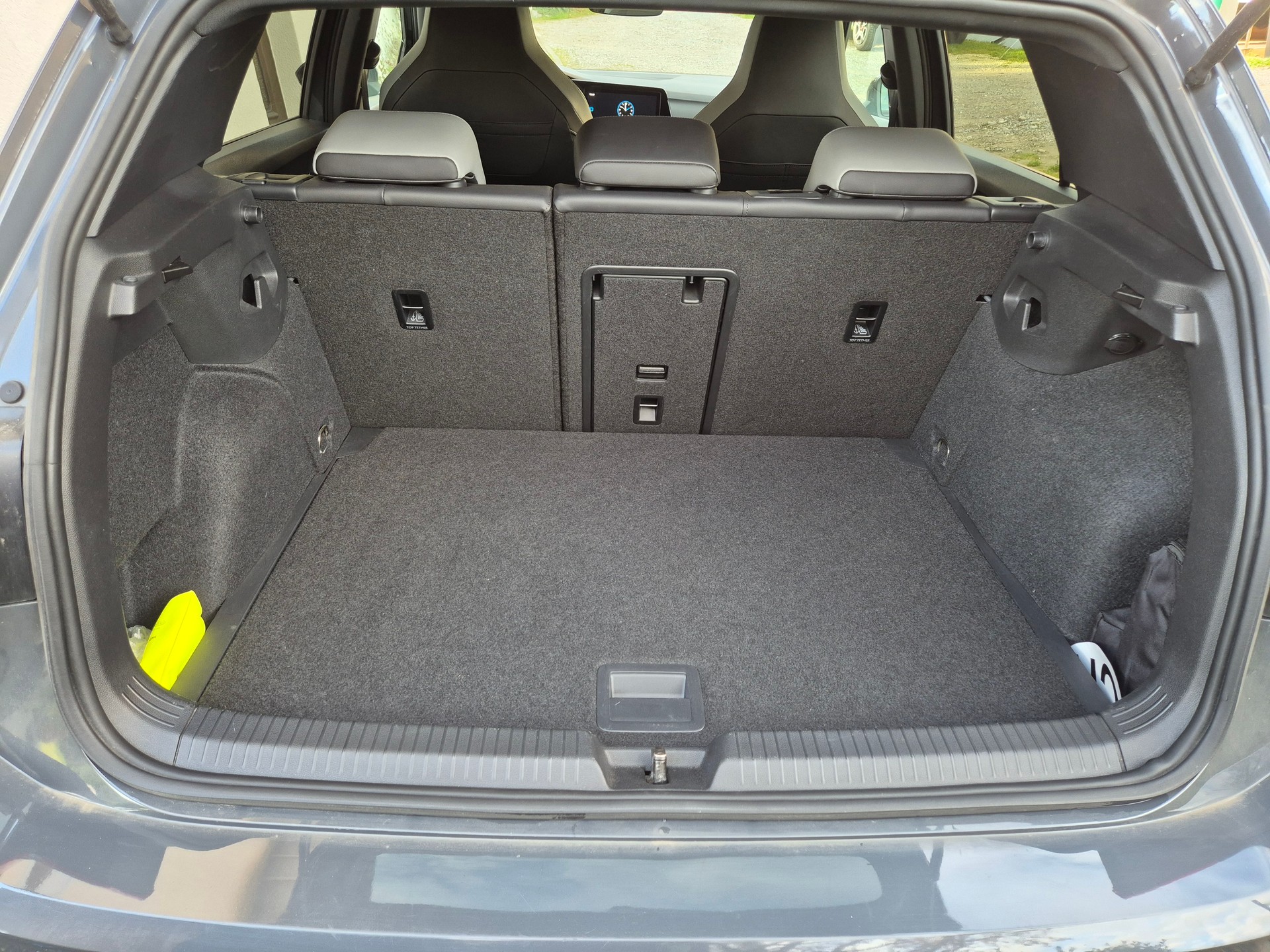 VW Golf 1.5 eTSI mHEV ACT R-Line DSG-image-5
