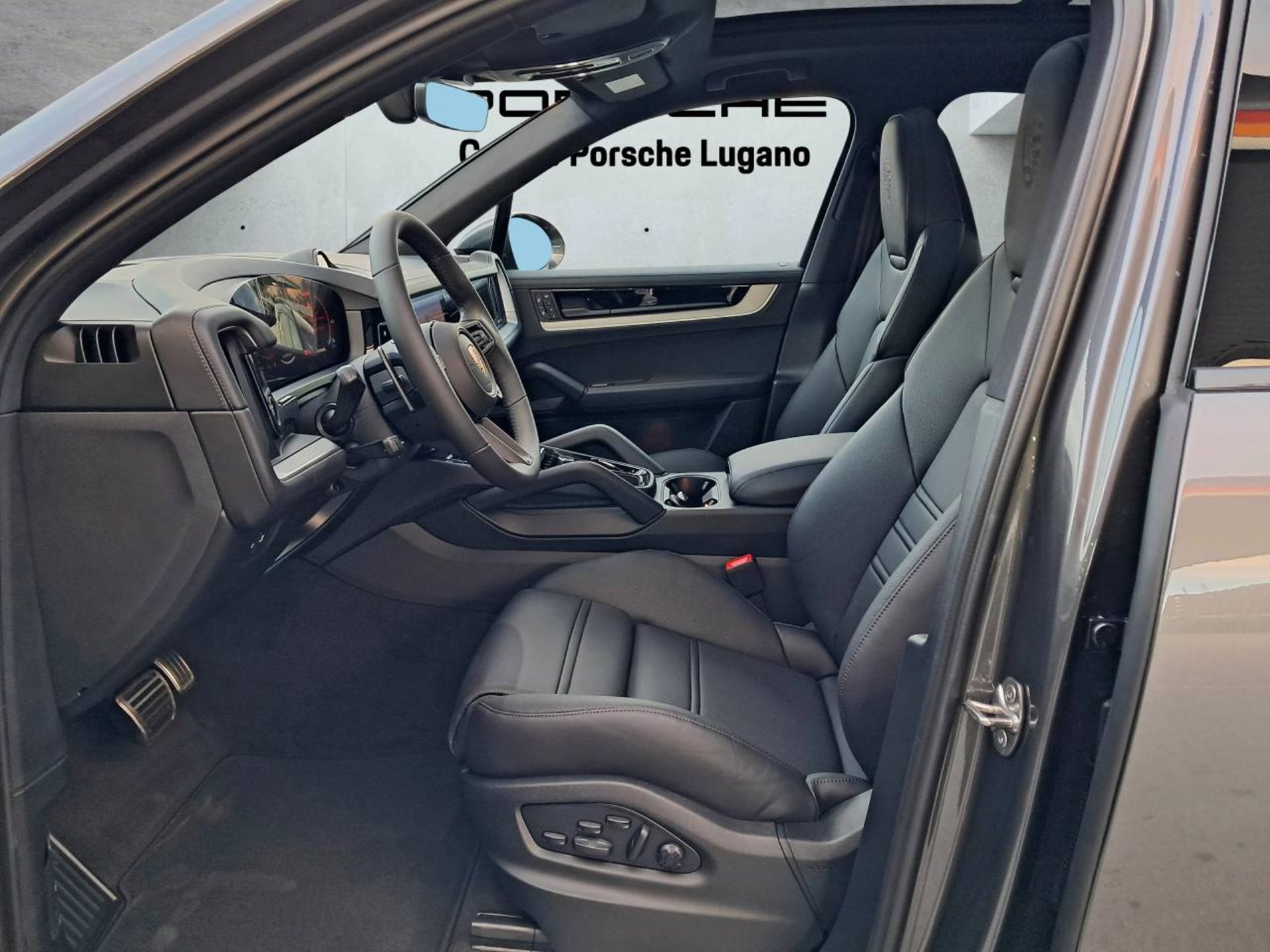 PORSCHE Cayenne S-image-3