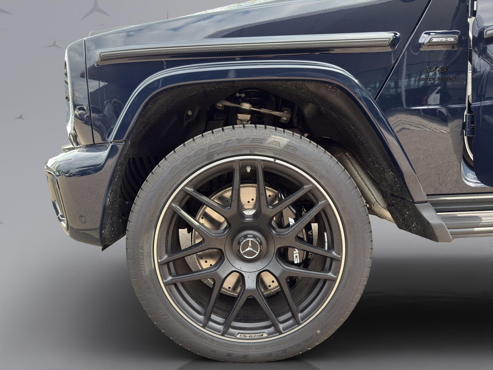 MERCEDES-BENZ G 63 AMG-image-15