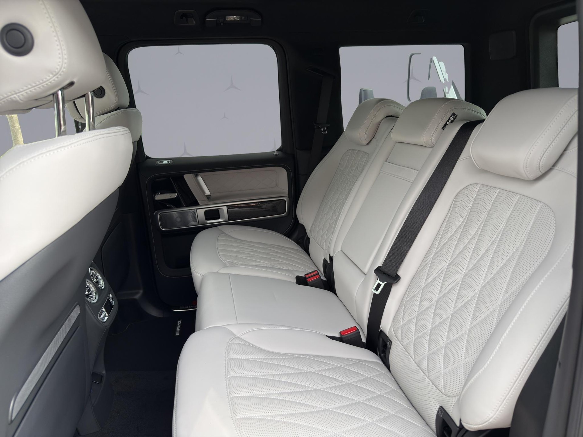 MERCEDES-BENZ G 63 AMG-image-7