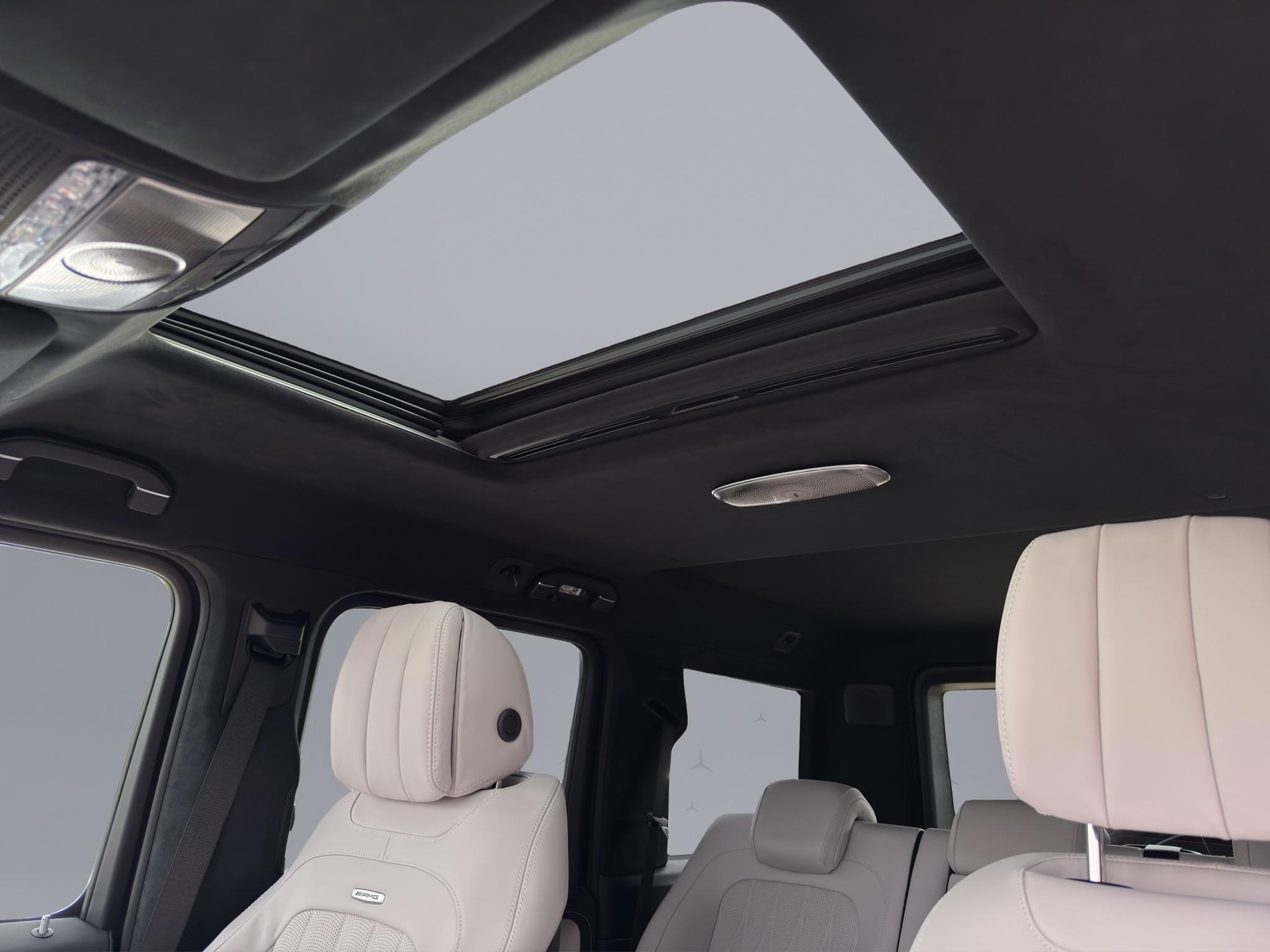 MERCEDES-BENZ G 63 AMG-image-14