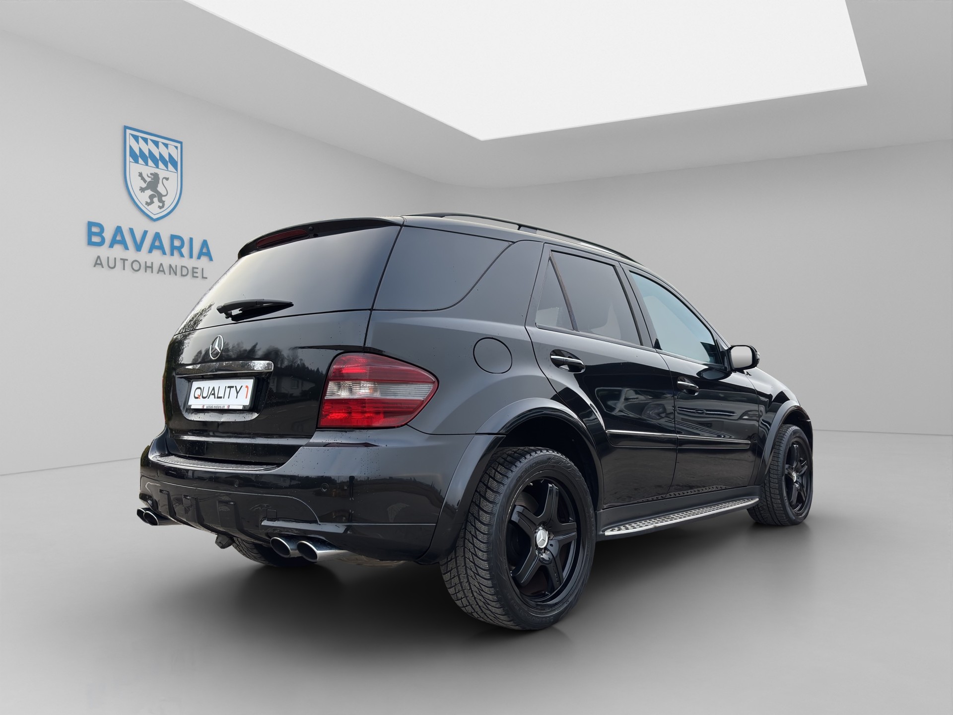 MERCEDES-BENZ ML 63 AMG 4Matic 7G-Tronic-image-4