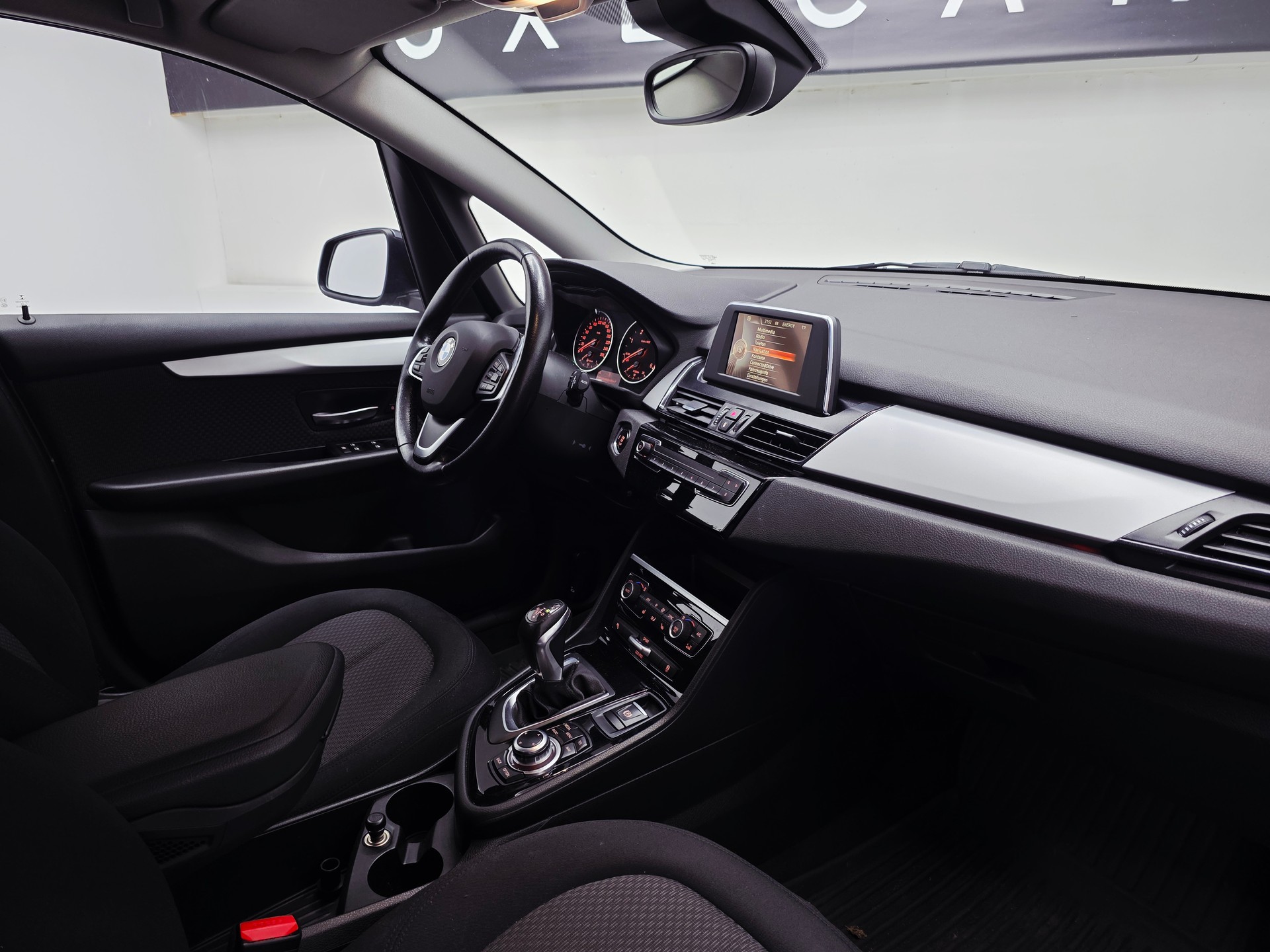 BMW 218d Active Tourer Steptronic-image-10