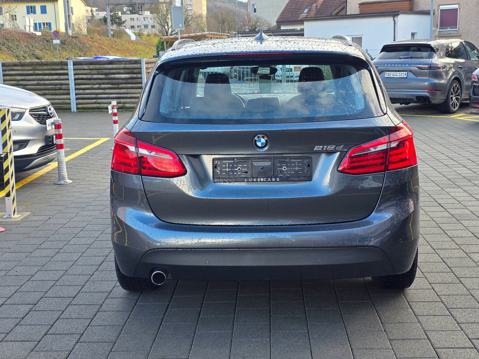 BMW 218d Active Tourer Steptronic-image-4