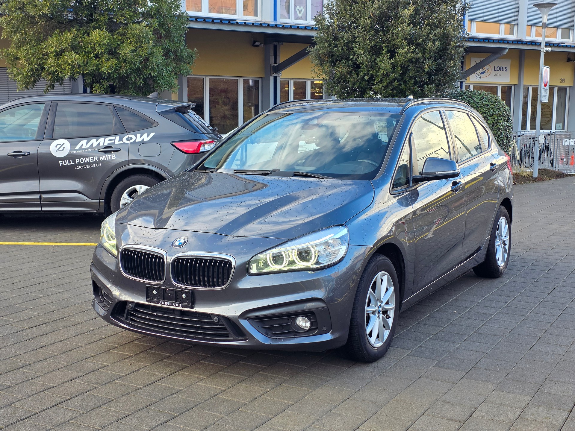 BMW 218d Active Tourer Steptronic-image-2