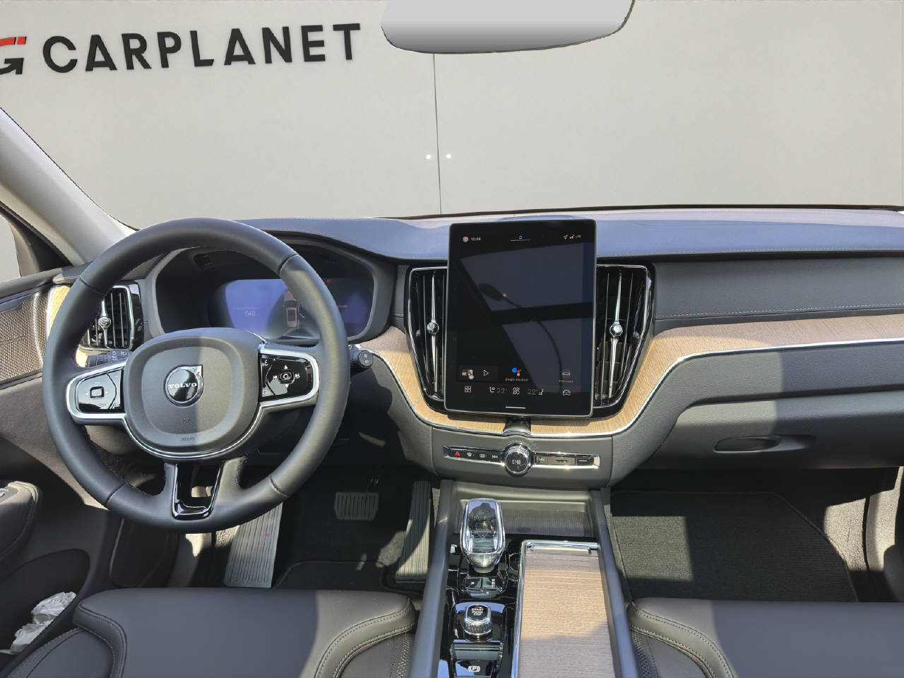 VOLVO XC60 2.0 T8 TE Ultra Dark eAWD-image-10