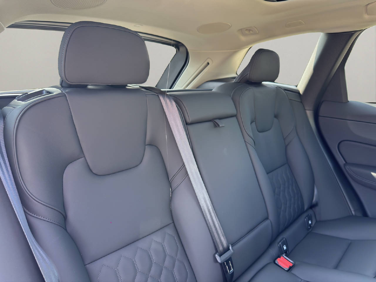 VOLVO XC60 2.0 T8 TE Ultra Dark eAWD-image-13