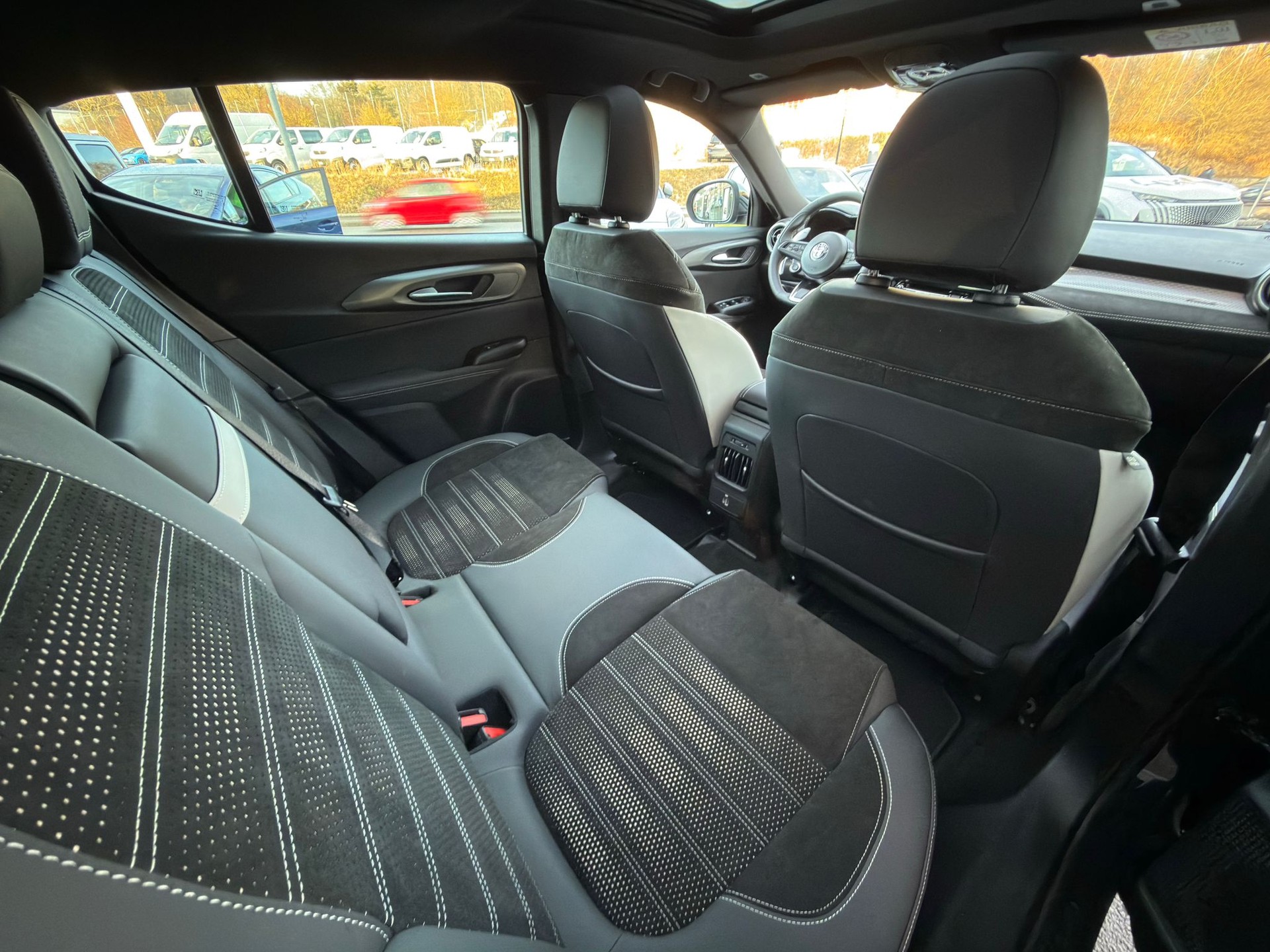 ALFA ROMEO Tonale 1.3 Plug-in-Hybrid Q4 Sport Speciale Launch-image-12