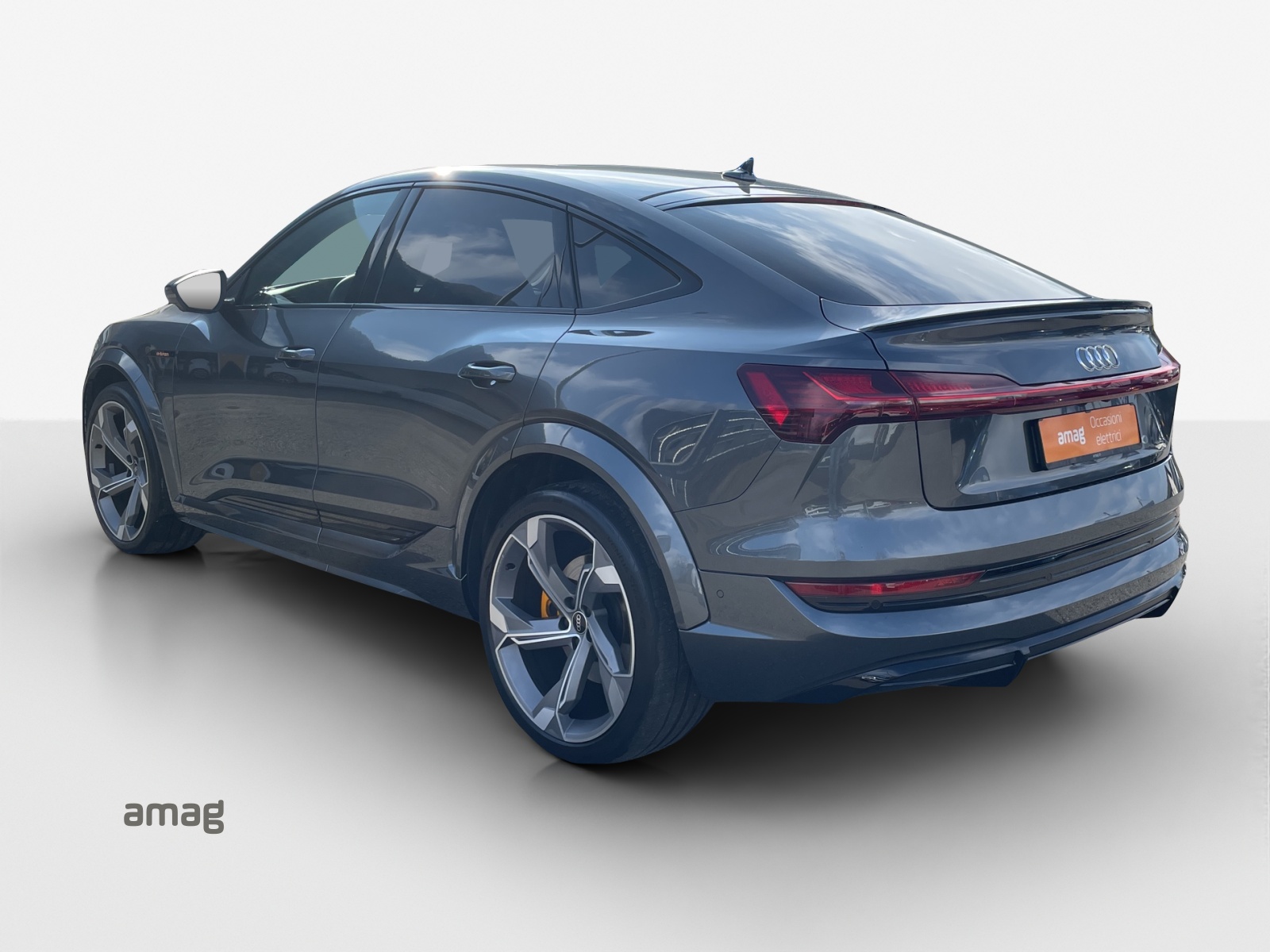 AUDI e-tron S Sportback quattro-image-5