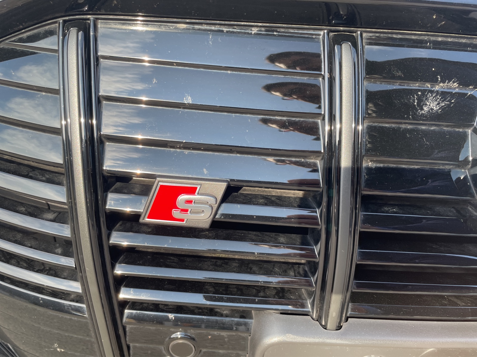 AUDI e-tron S Sportback quattro-image-18