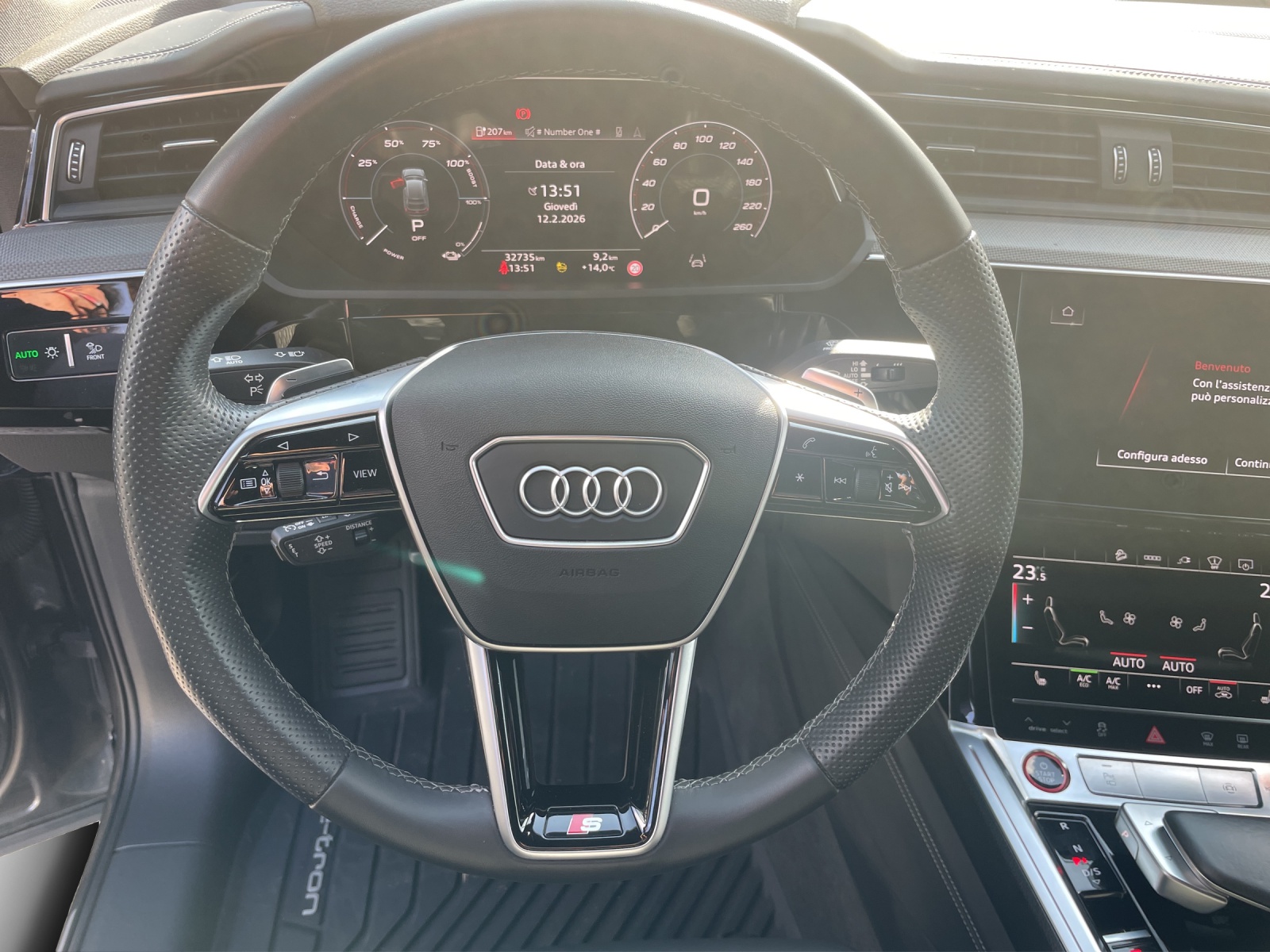 AUDI e-tron S Sportback quattro-image-12