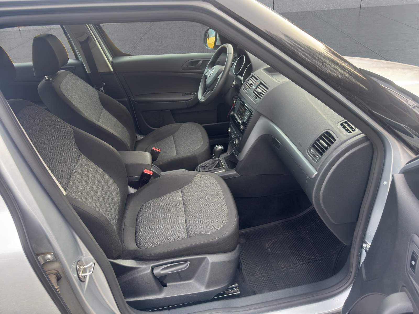 SKODA Yeti 2.0 TDI Style Outdoor 4x4-image-13