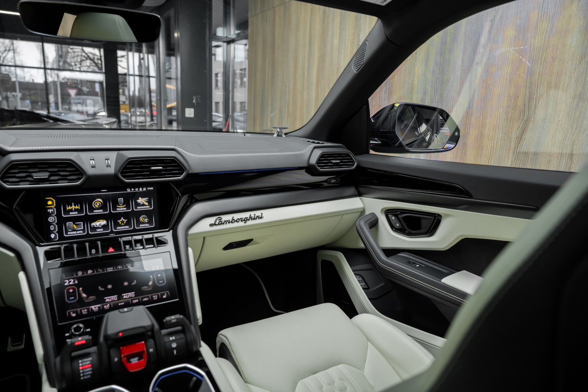 LAMBORGHINI Urus S-image-20