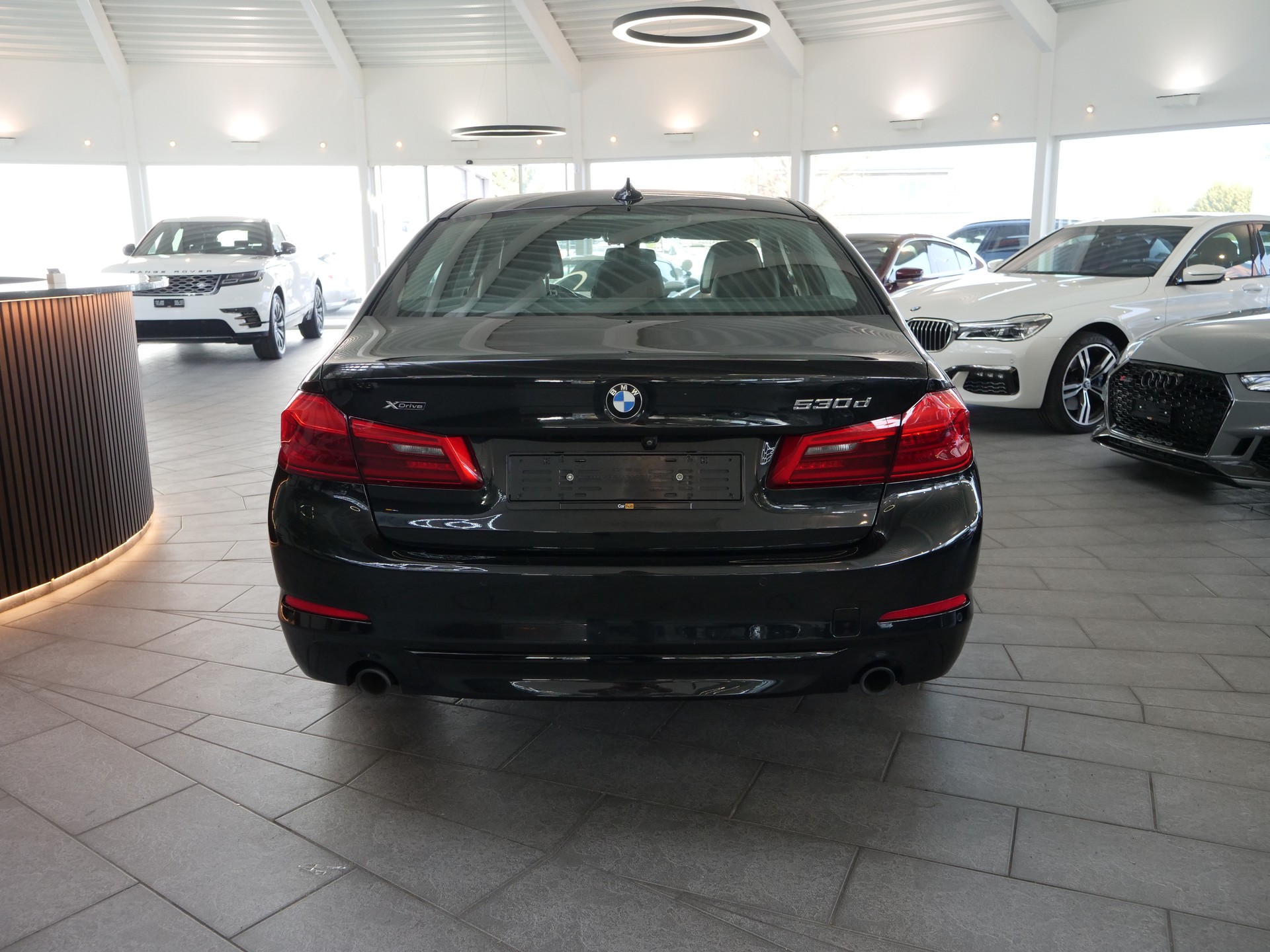 BMW 530d xDrive Sport Line Steptronic-image-5