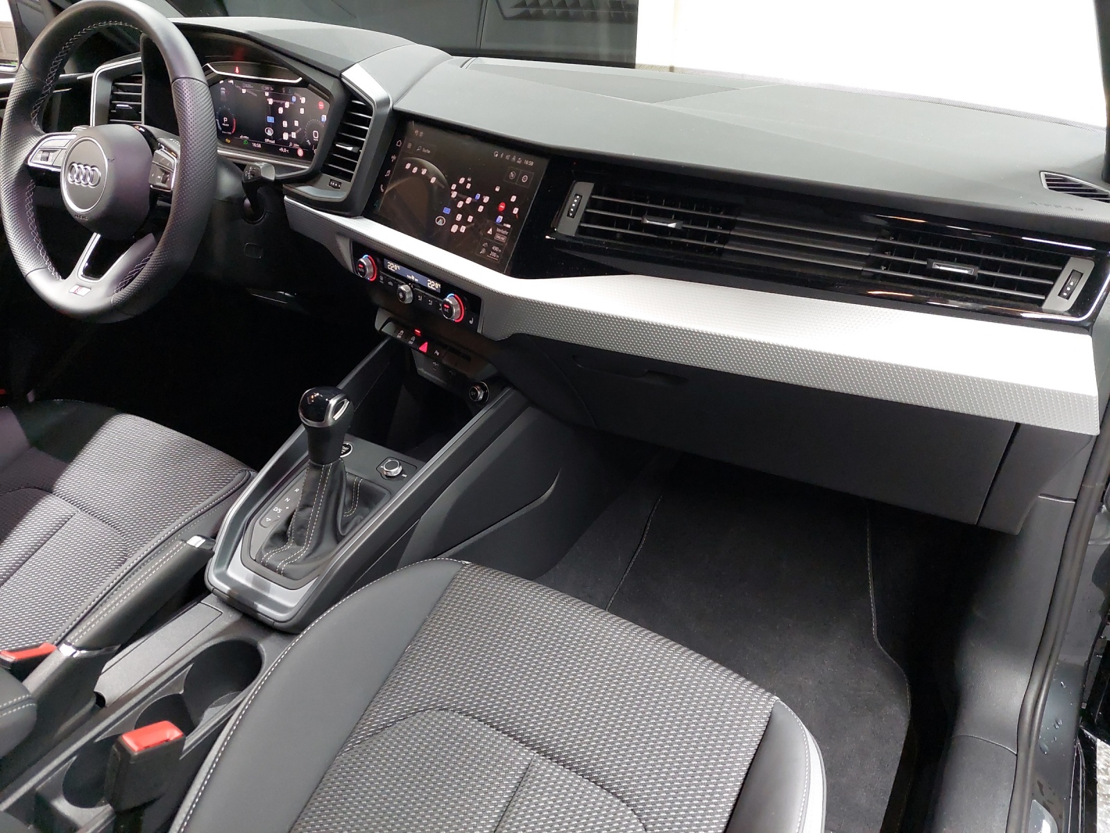 AUDI A1 Sportback 35 TFSI S-tronic-image-9