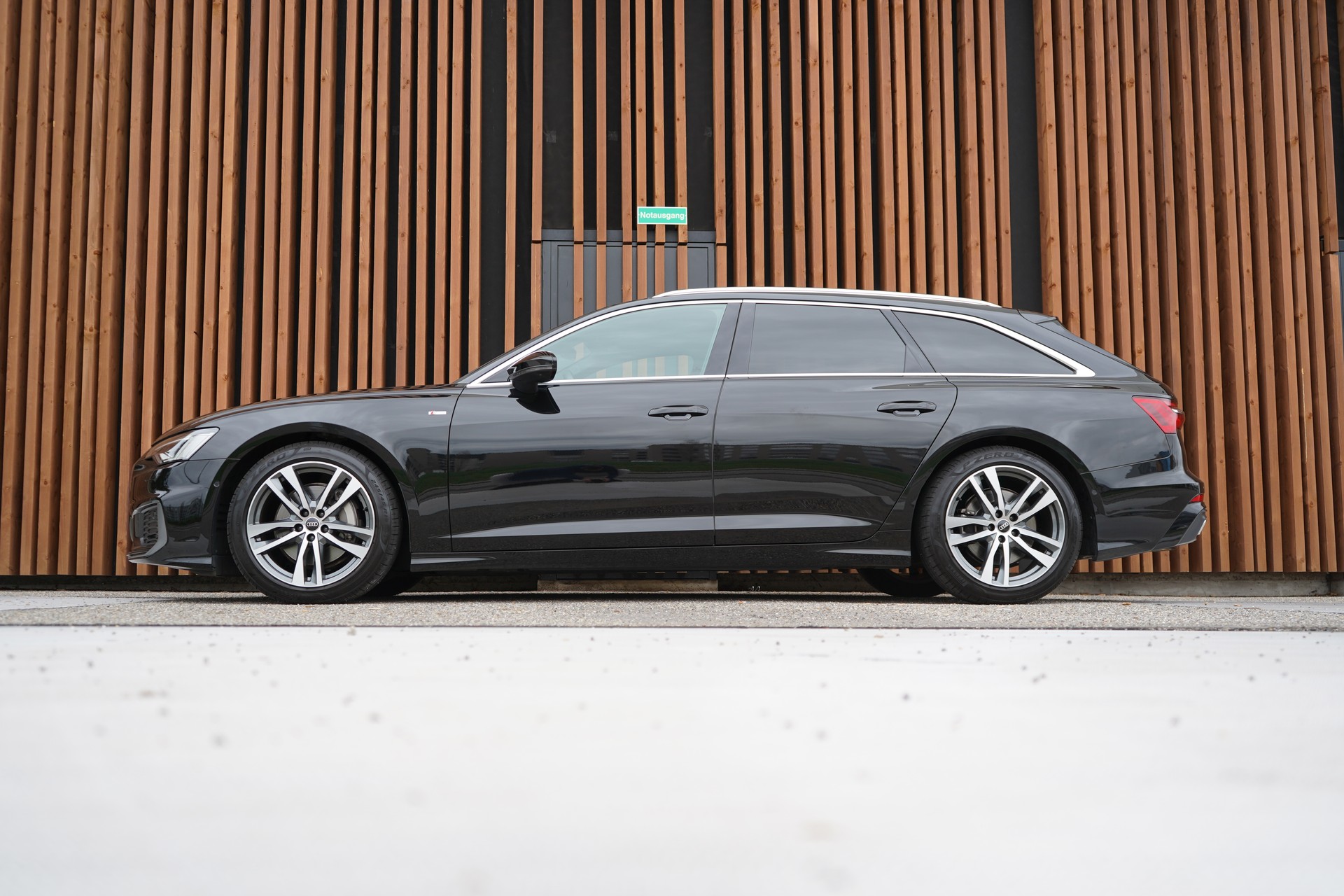 AUDI A6 AVANT 45 TDI S-LINE SPORT QUATTRO TIPTRONIC l 245 PS-image-1