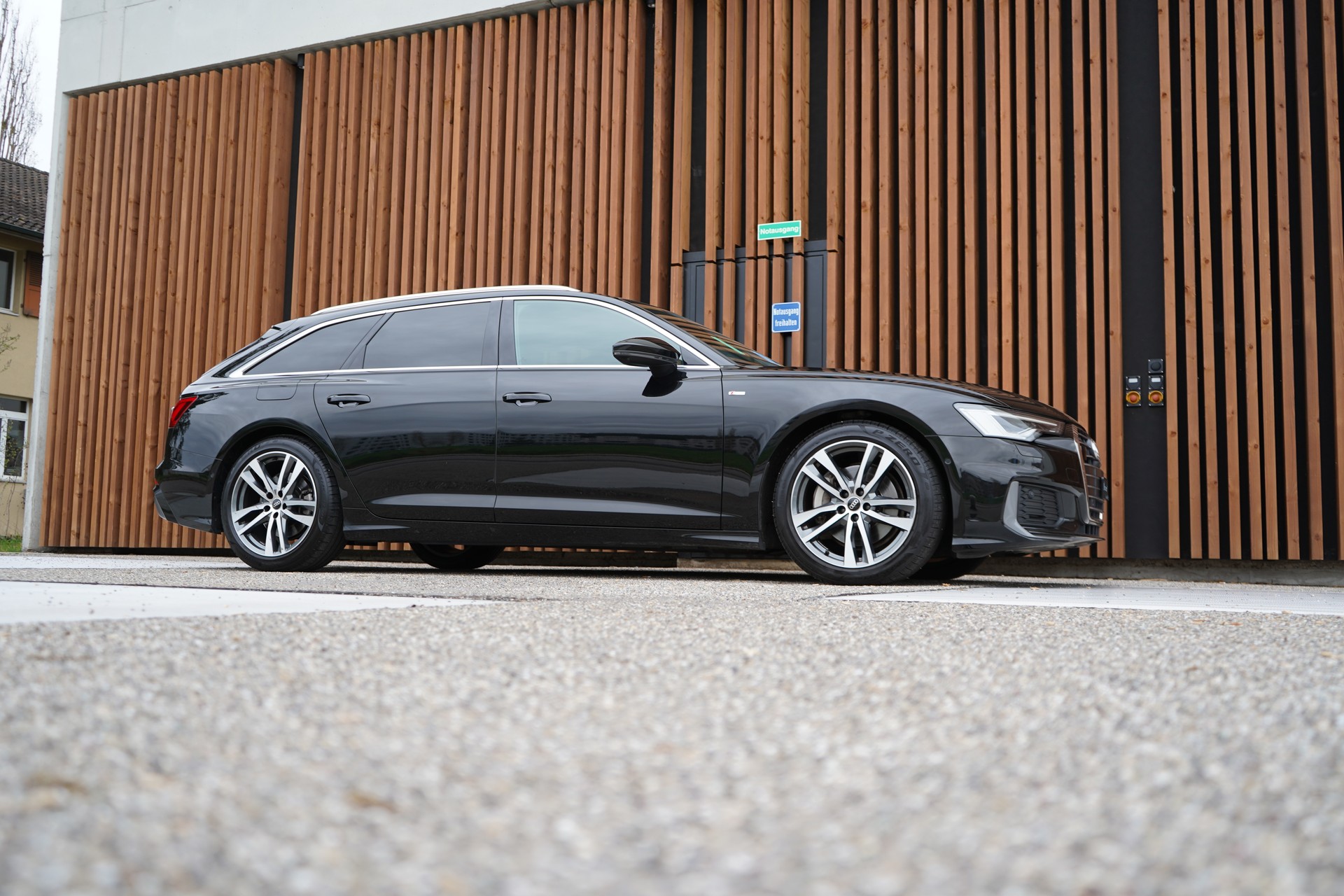 AUDI A6 AVANT 45 TDI S-LINE SPORT QUATTRO TIPTRONIC l 245 PS-image-10