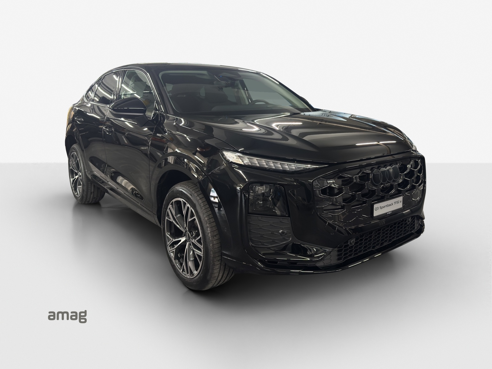 AUDI Q3 Sportback e-hybrid 200 kW S tronig-image-5