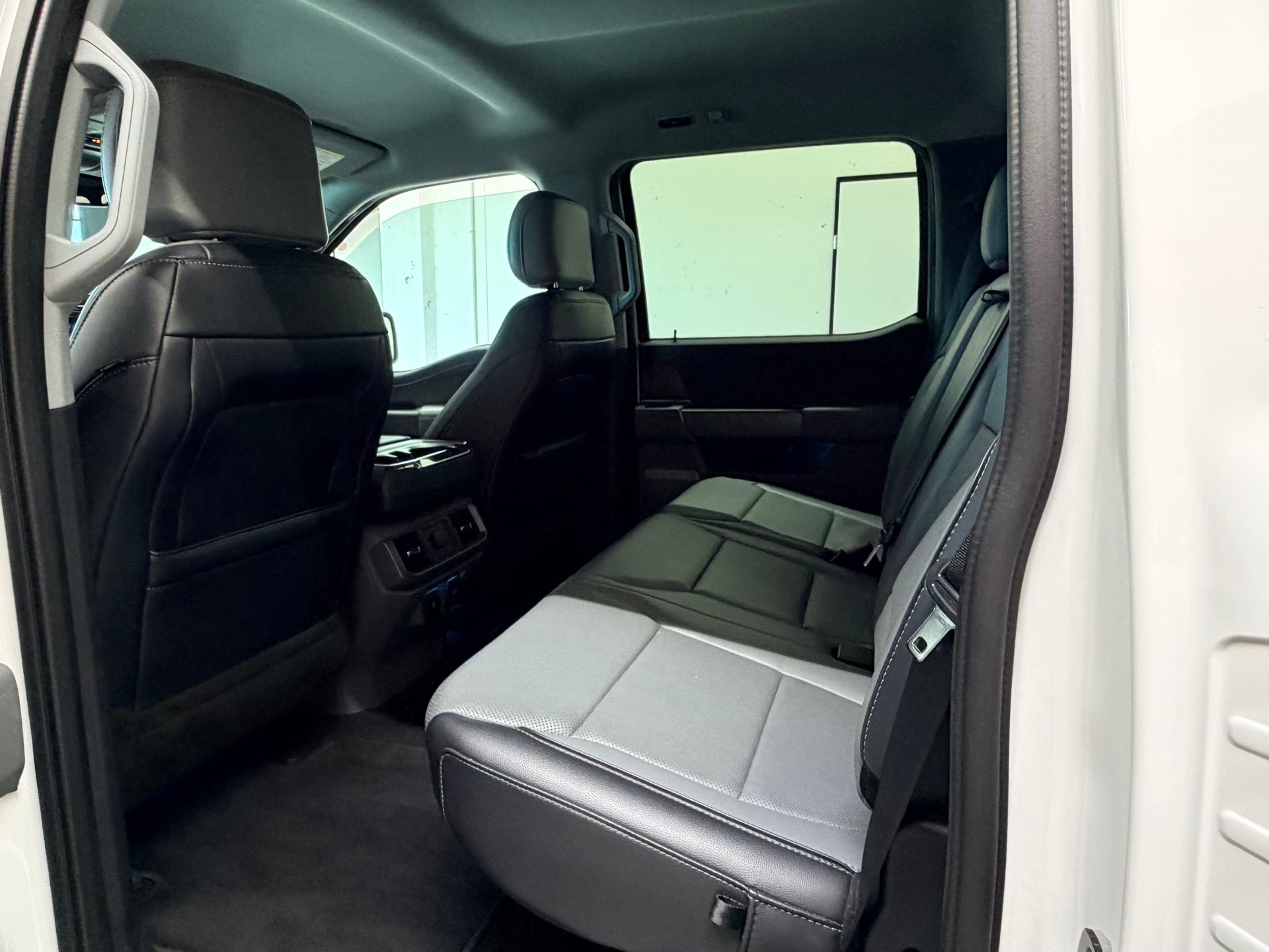 FORD F 150 Lariat 3.0 Diesel-image-16