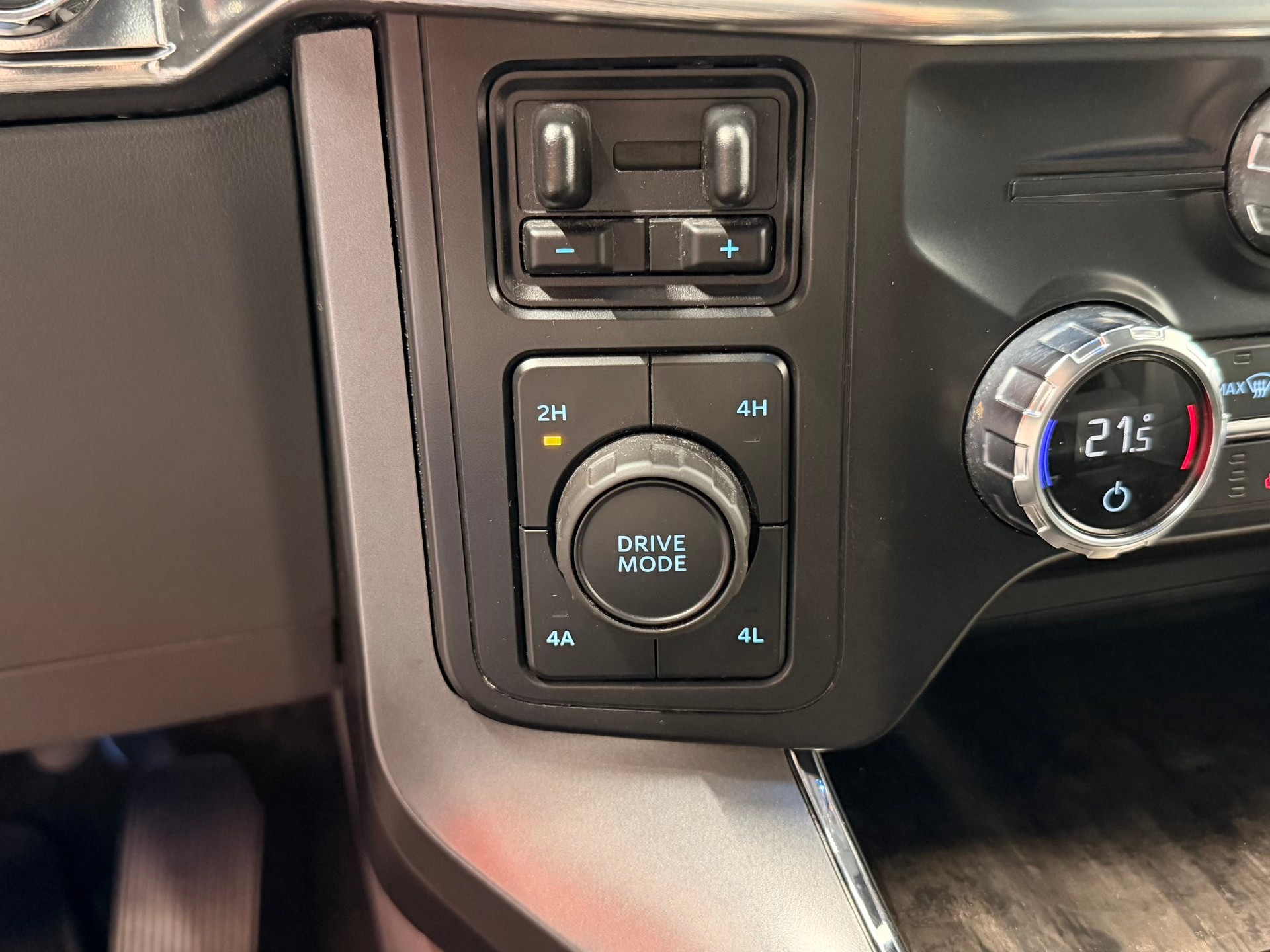 FORD F 150 Lariat 3.0 Diesel-image-29