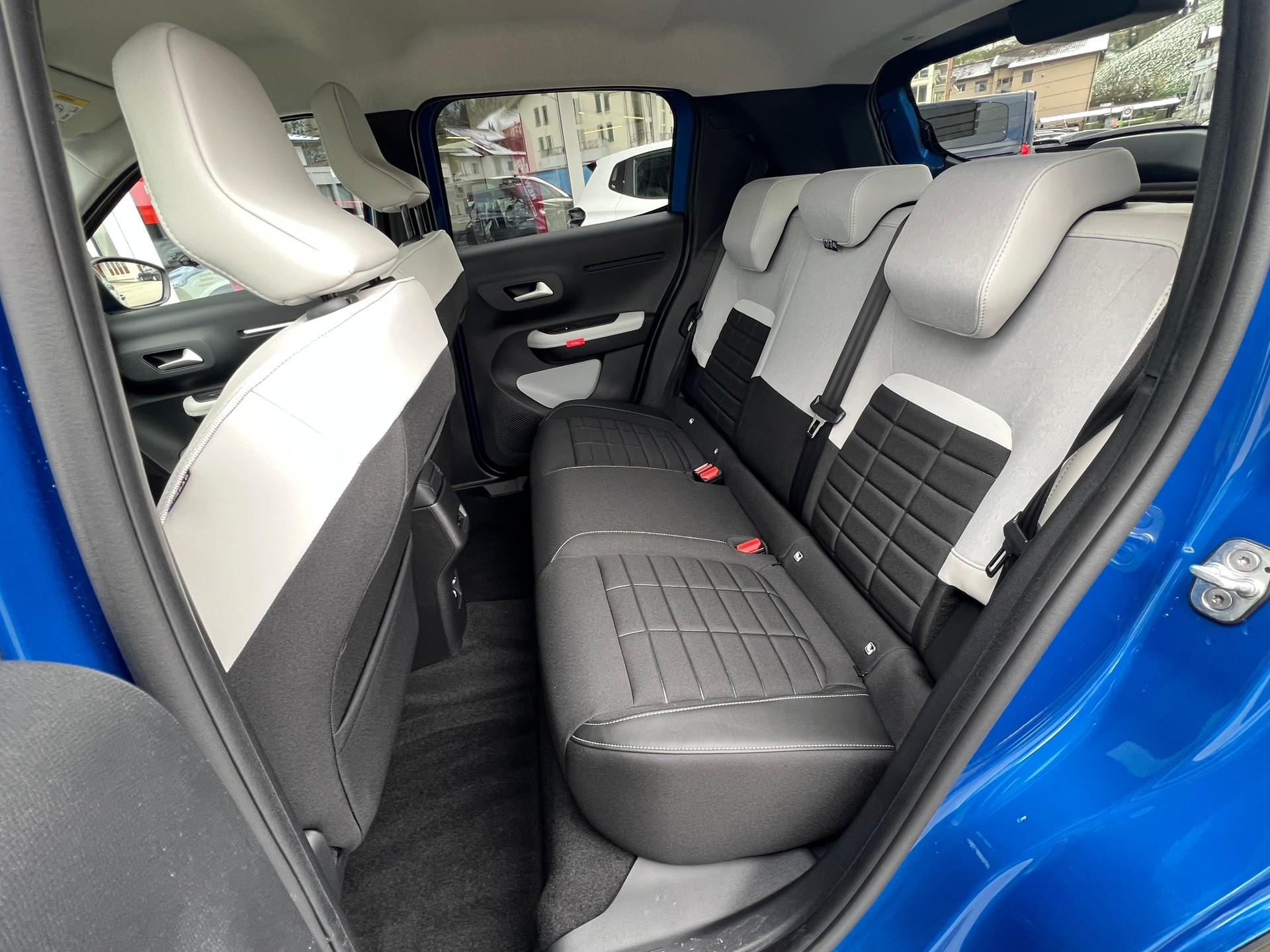 CITROEN C3 1.2 Hybrid Edition Tricolore-image-10