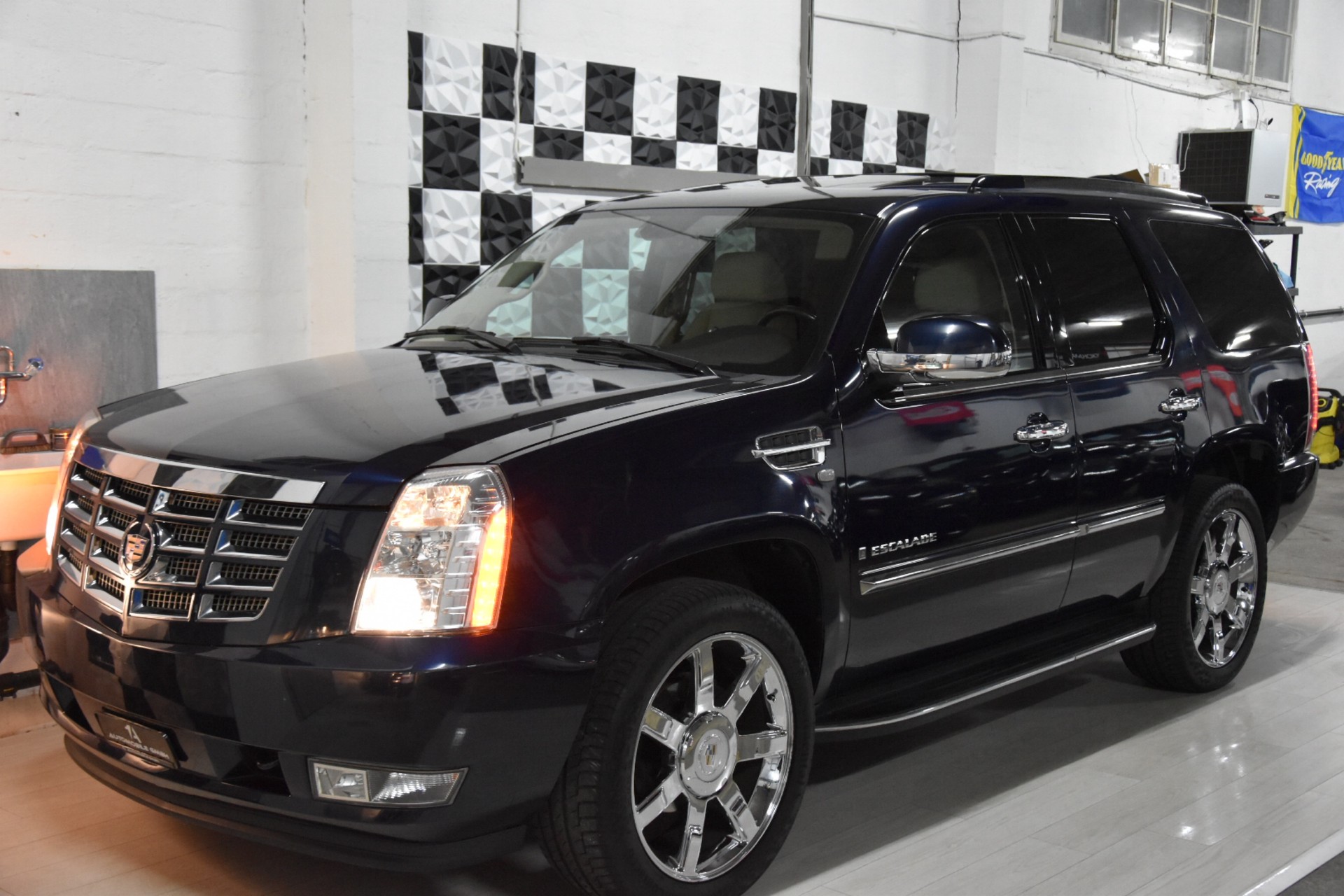 CADILLAC Escalade 6.2 Sport Luxury-image-1
