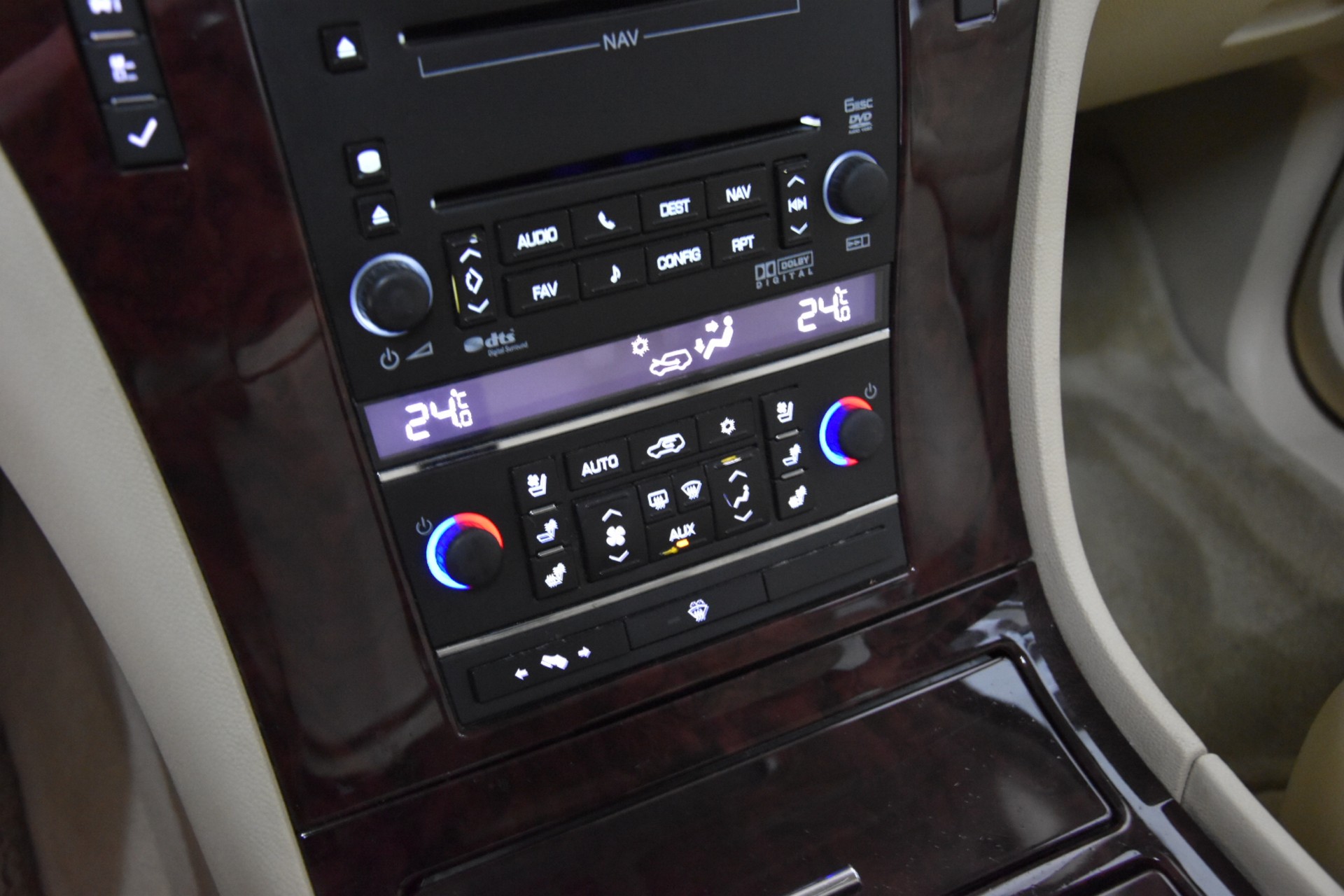 CADILLAC Escalade 6.2 Sport Luxury-image-10