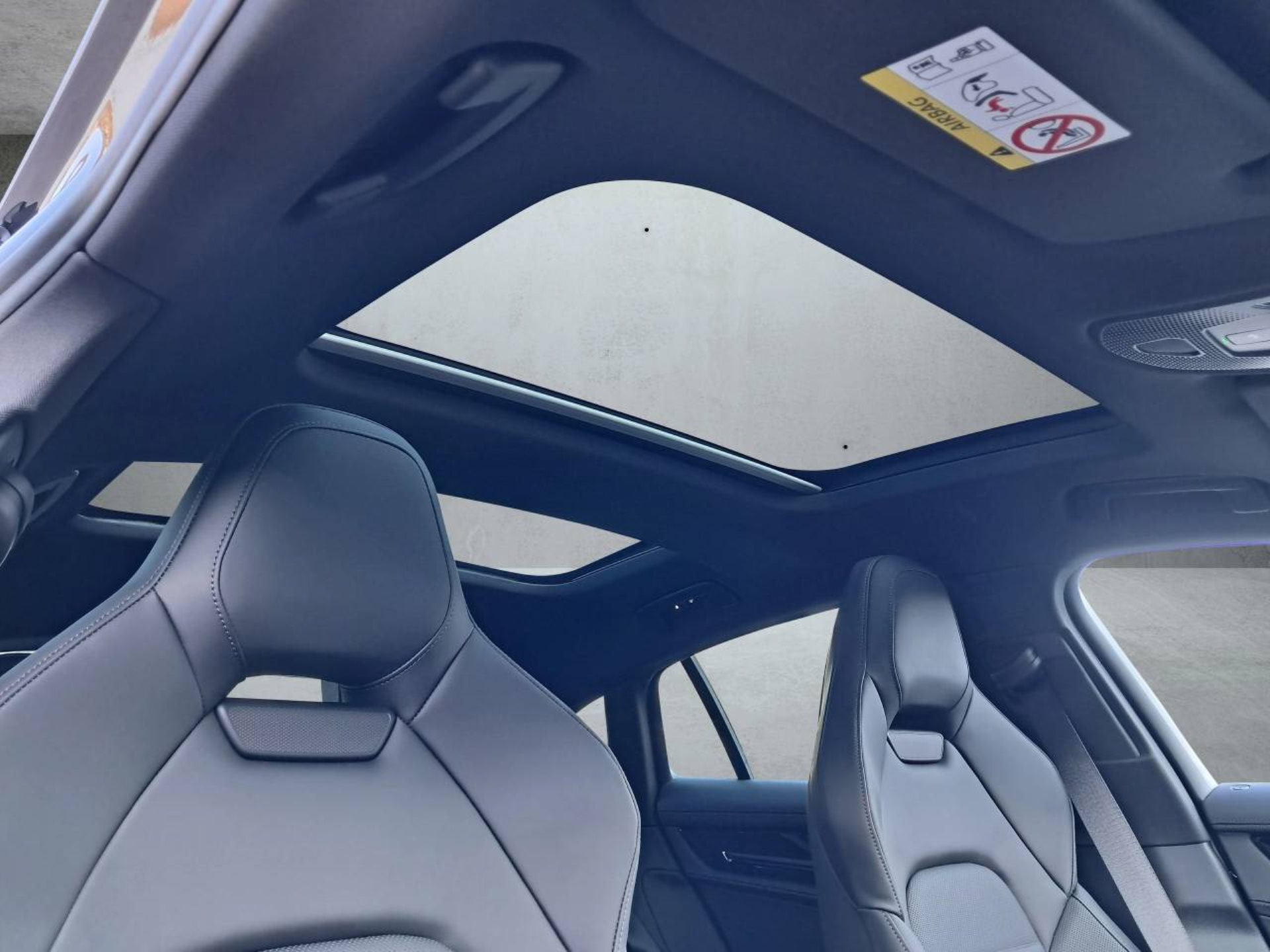 PORSCHE Panamera 4S E-Hybrid-image-20