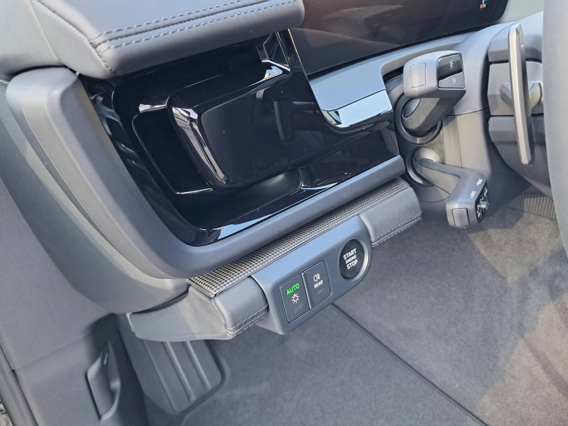 PORSCHE Panamera 4S E-Hybrid-image-28